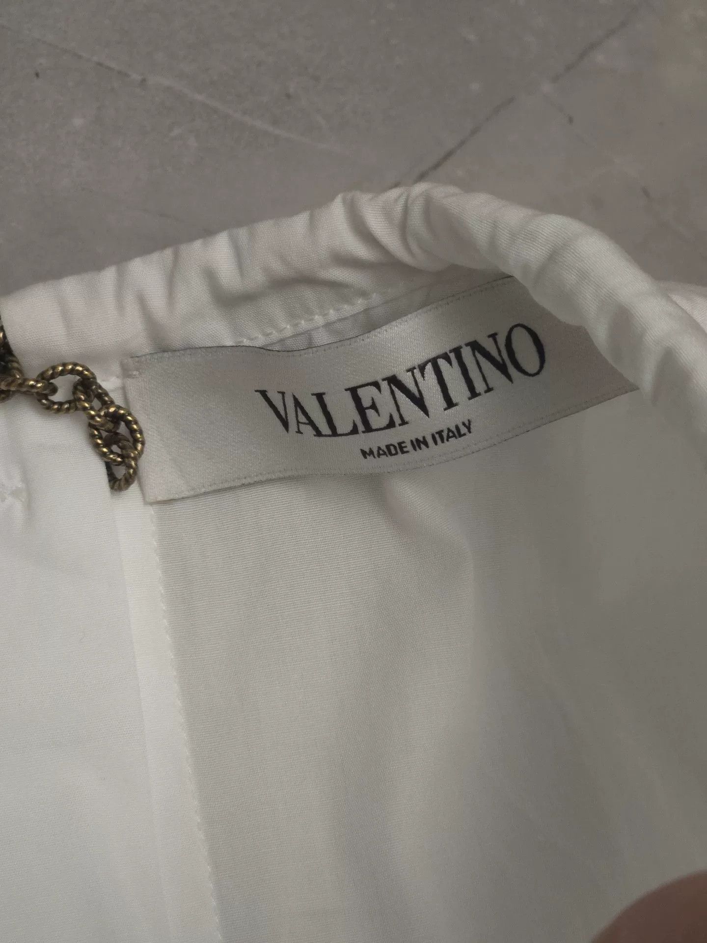 Valentino white valentino dress with unique neckline design Size US L / EU 52-54 / 3 - 5 Thumbnail