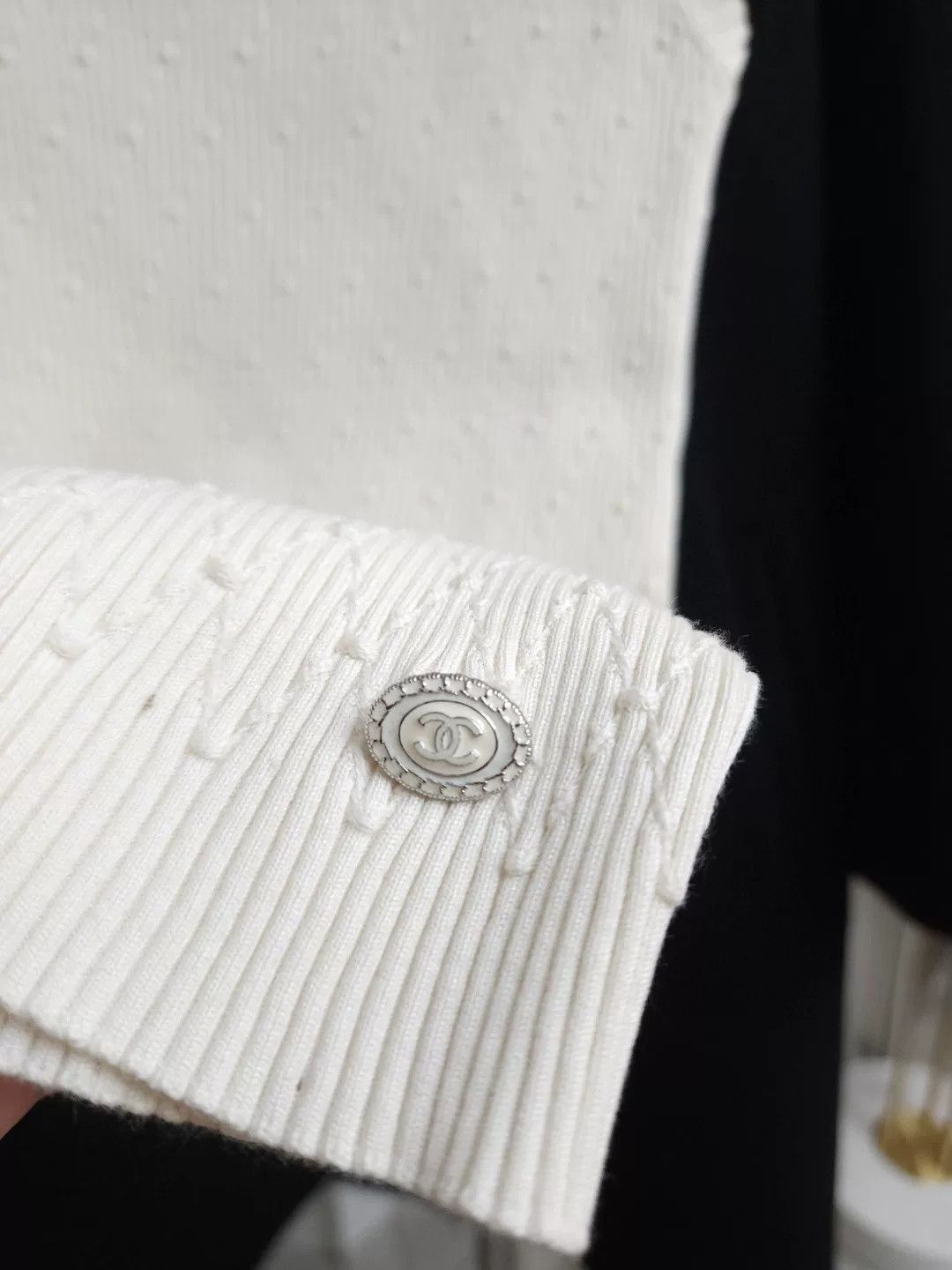 Chanel Chanel White Knit Sleeveless Top Size US XS / EU 42 / 0 - 5 Thumbnail