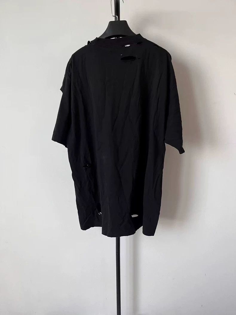 Balenciaga Balenciaga Caps Logo Distressed Short Sleeve Tee Size US S / EU 44-46 / 1 - 2 Thumbnail