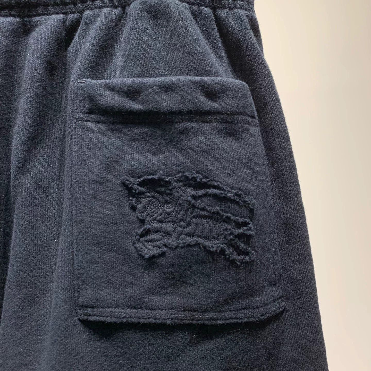 Burberry Burberry 2024 Knight Shorts Size US 32 / EU 48 - 4 Thumbnail
