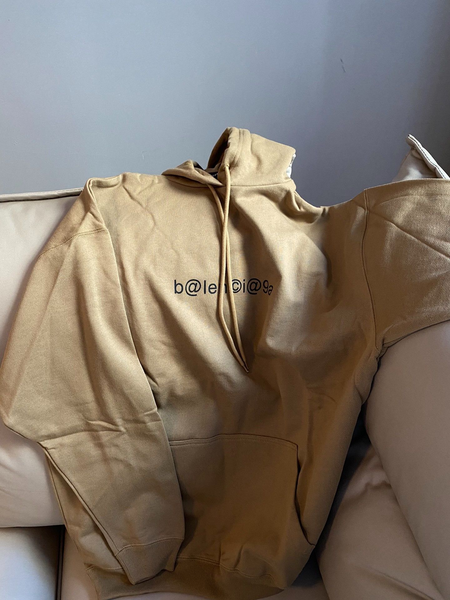 Balenciaga Balenciaga Beige Hoodie Sweatshirt XS Size US XS / EU 42 / 0 - 5 Thumbnail