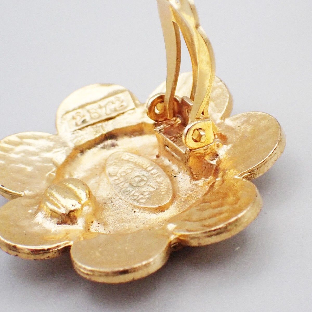 Chanel Chanel Vintage CC Flower Clip-On Earrings Metal Size ONE SIZE - 8 Thumbnail