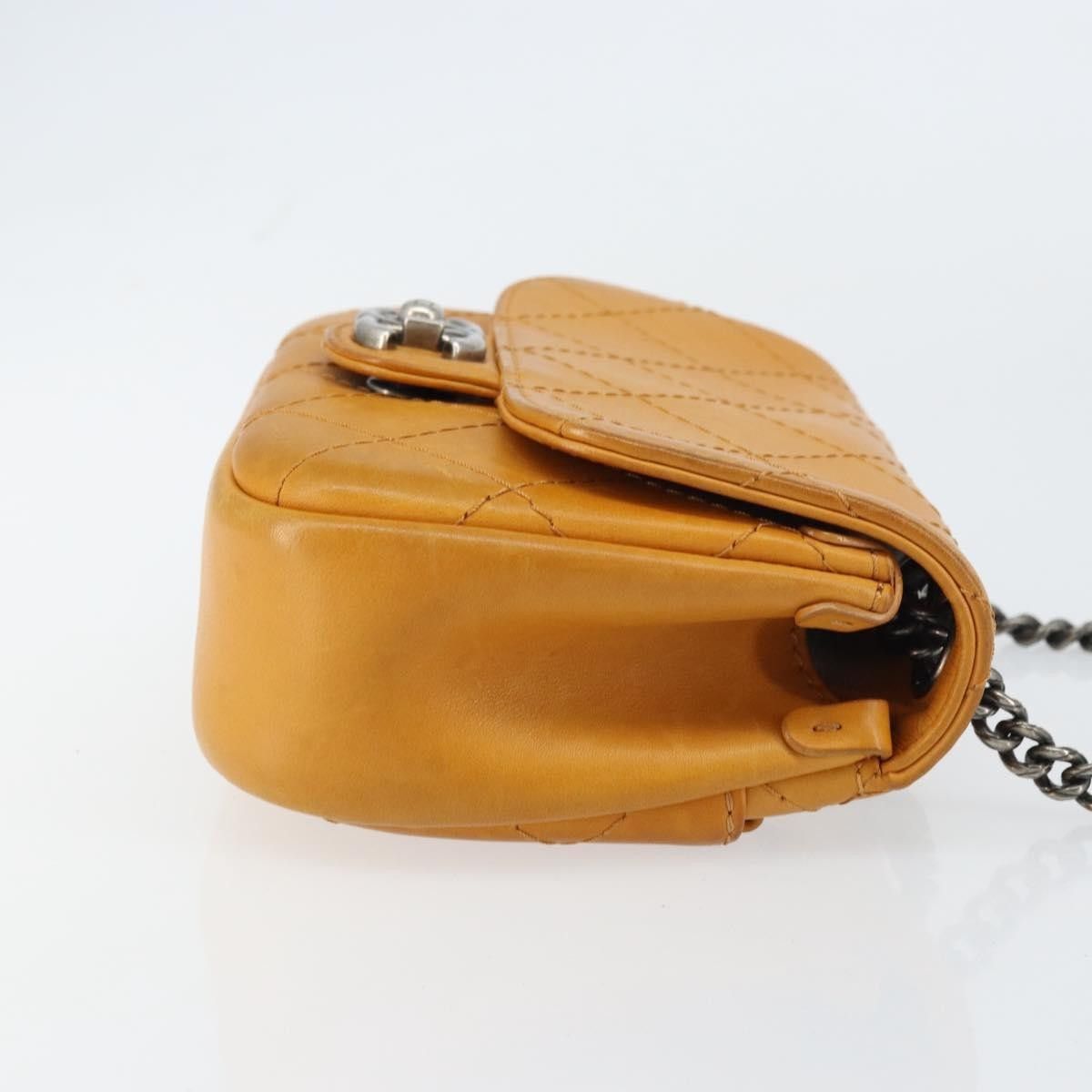 Chanel Chanel Chain Flap Bag Quilted Leather Size ONE SIZE - 3 Thumbnail