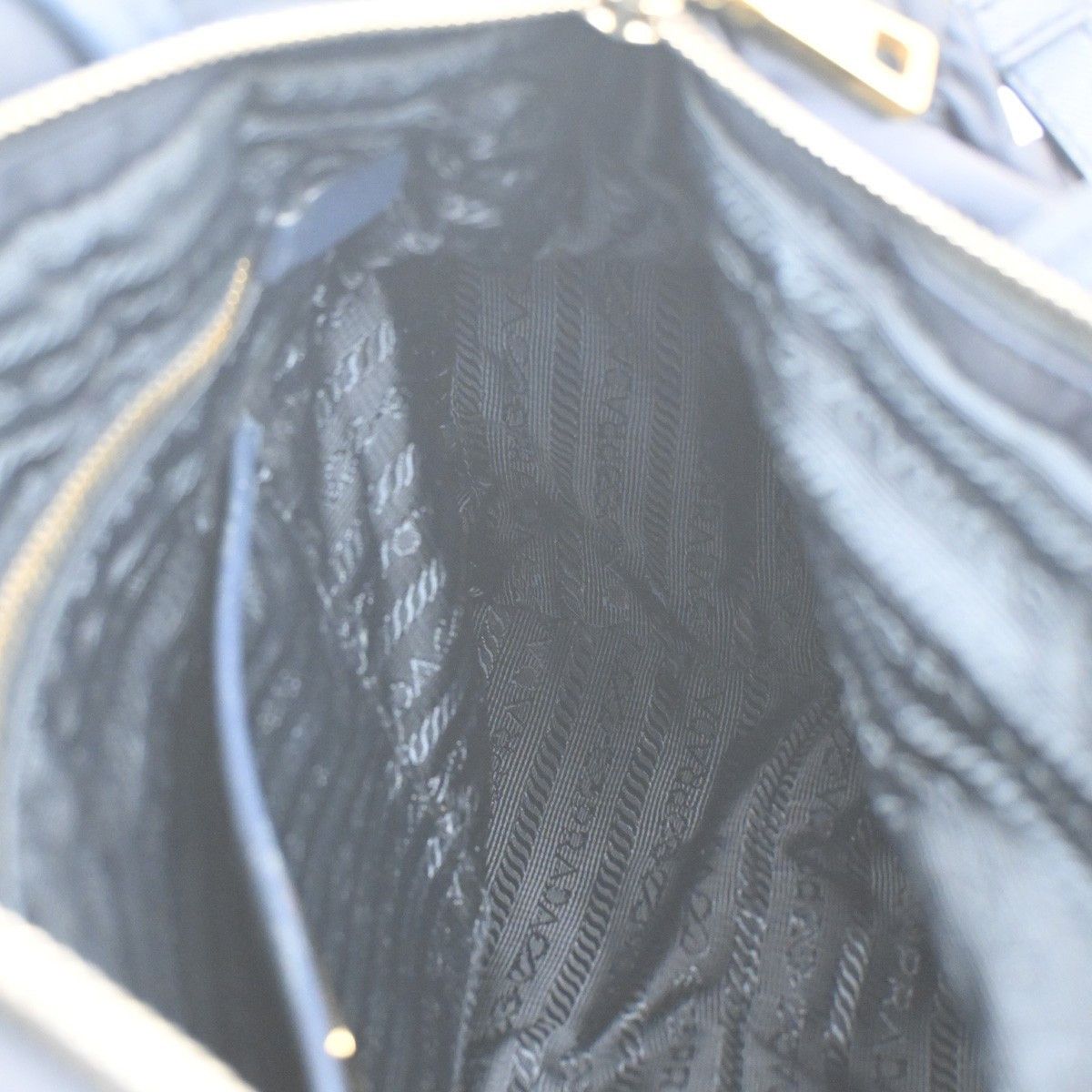 Prada Prada Zip Convertible Shopping Tote Size ONE SIZE - 14 Thumbnail