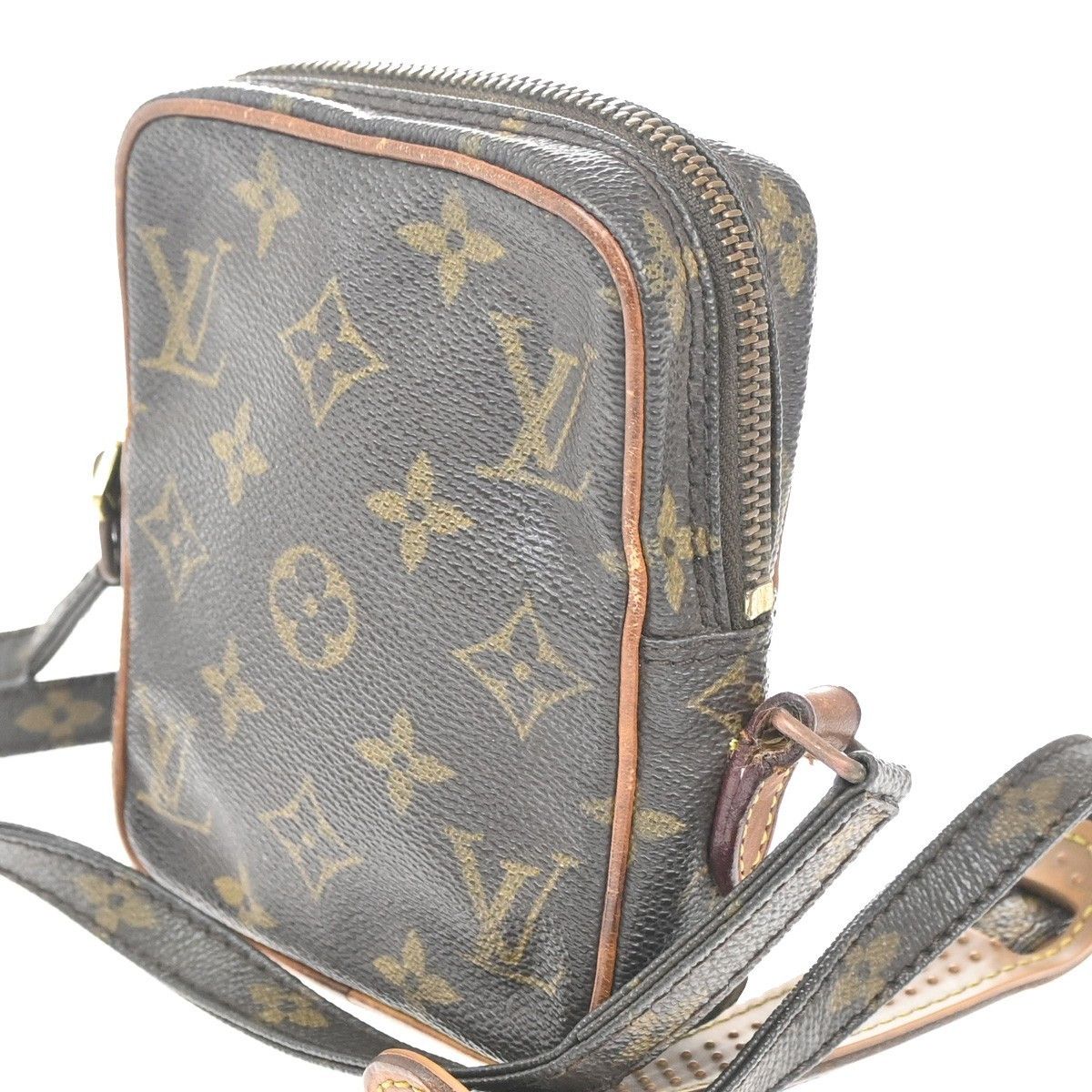 Louis Vuitton Louis Vuitton Danube Handbag Monogram Canvas Size ONE SIZE - 3 Thumbnail