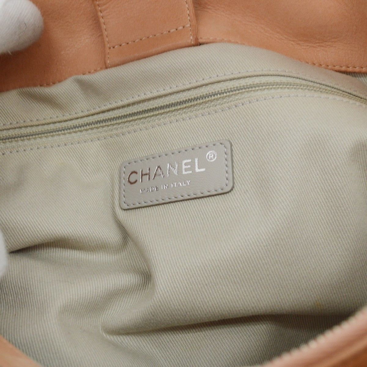 Chanel Chanel CC Sea Hit Tote Quilted Iridescent Calfskin Size ONE SIZE - 4 Thumbnail