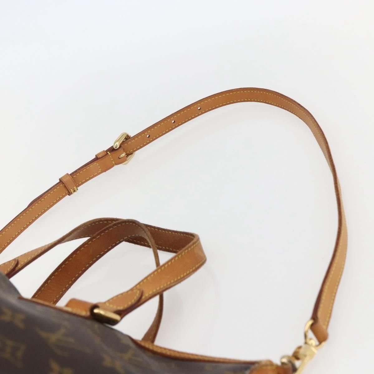 Louis Vuitton Louis Vuitton Palermo Handbag Monogram Canvas Size ONE SIZE - 20 Thumbnail