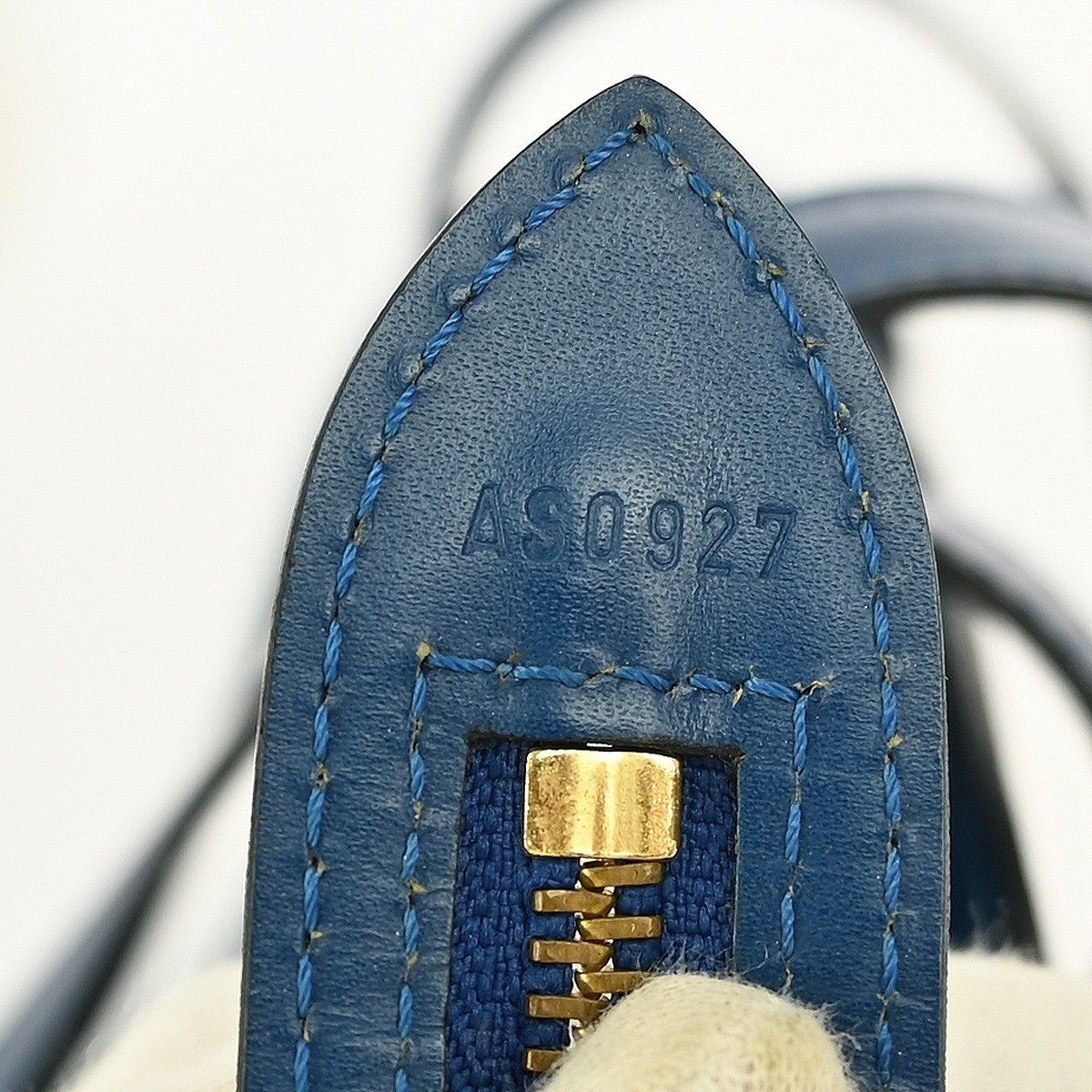 Louis Vuitton Louis Vuitton Saint Jacques Handbag Epi Leather Size ONE SIZE - 4 Thumbnail
