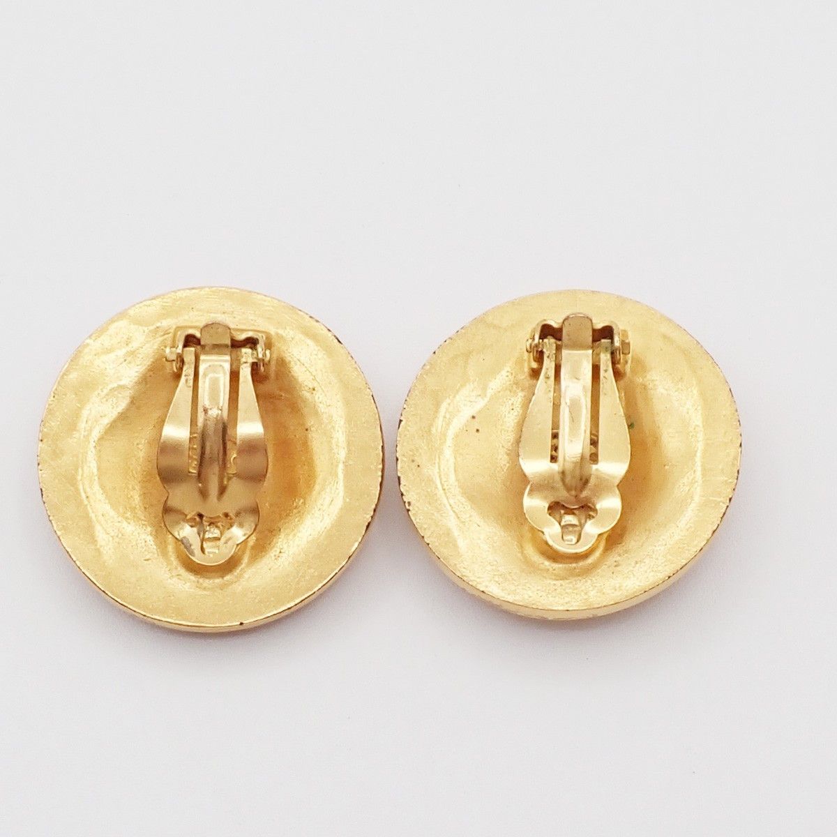 Chanel Chanel Vintage CC Round Clip-On Earrings Metal Size ONE SIZE - 2 Thumbnail