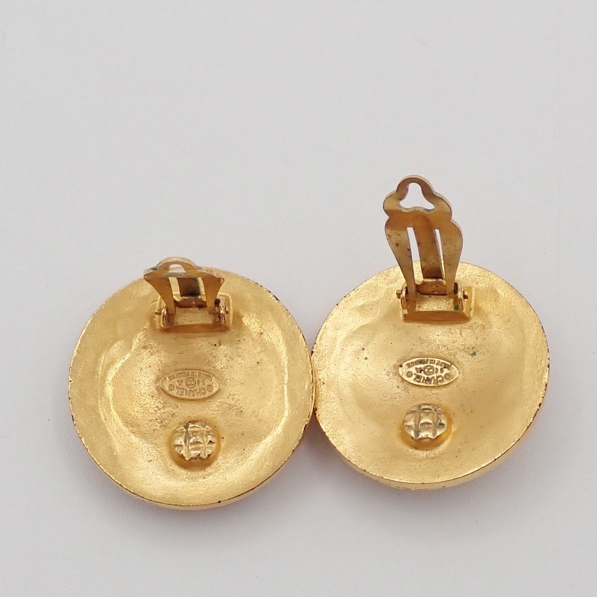 Chanel Chanel Vintage CC Round Clip-On Earrings Metal Size ONE SIZE - 5 Thumbnail