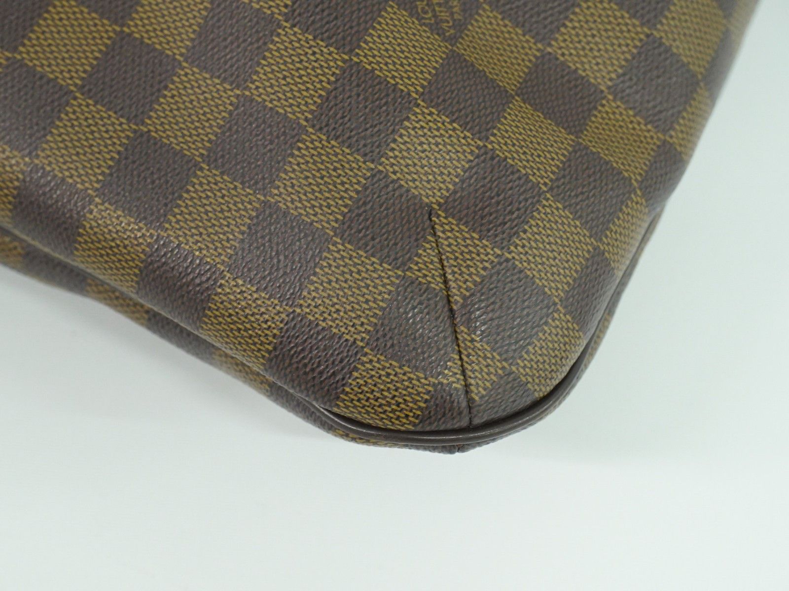 Louis Vuitton Louis Vuitton Bloomsbury Handbag Damier Size ONE SIZE - 8 Thumbnail