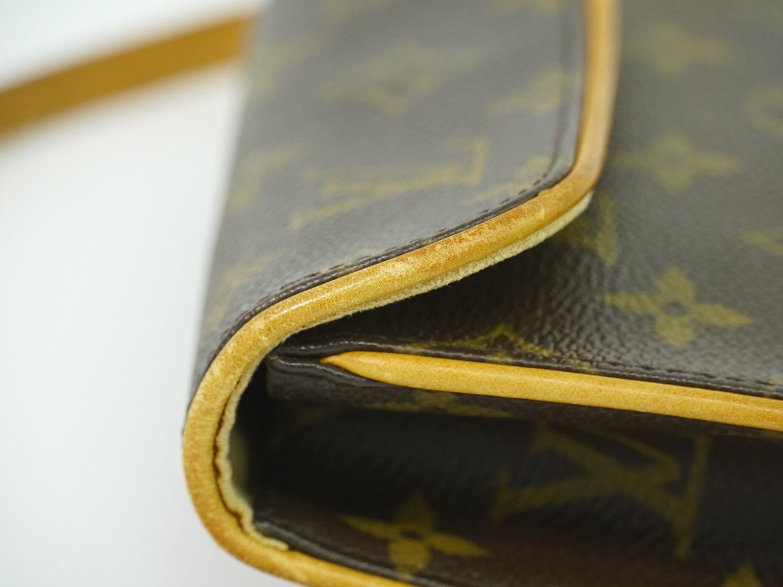 Louis Vuitton Louis Vuitton Florentine Waist Monogram Canvas Size ONE SIZE - 8 Thumbnail