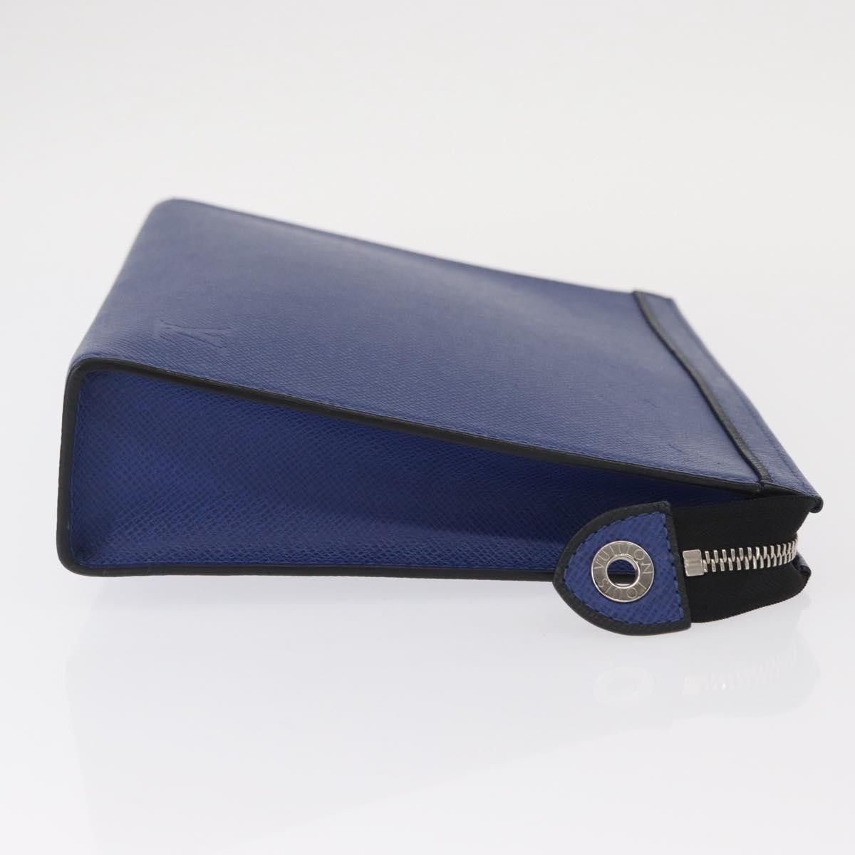 Louis Vuitton Louis Vuitton Pochette Voyage Taiga Leather Size ONE SIZE - 3 Thumbnail