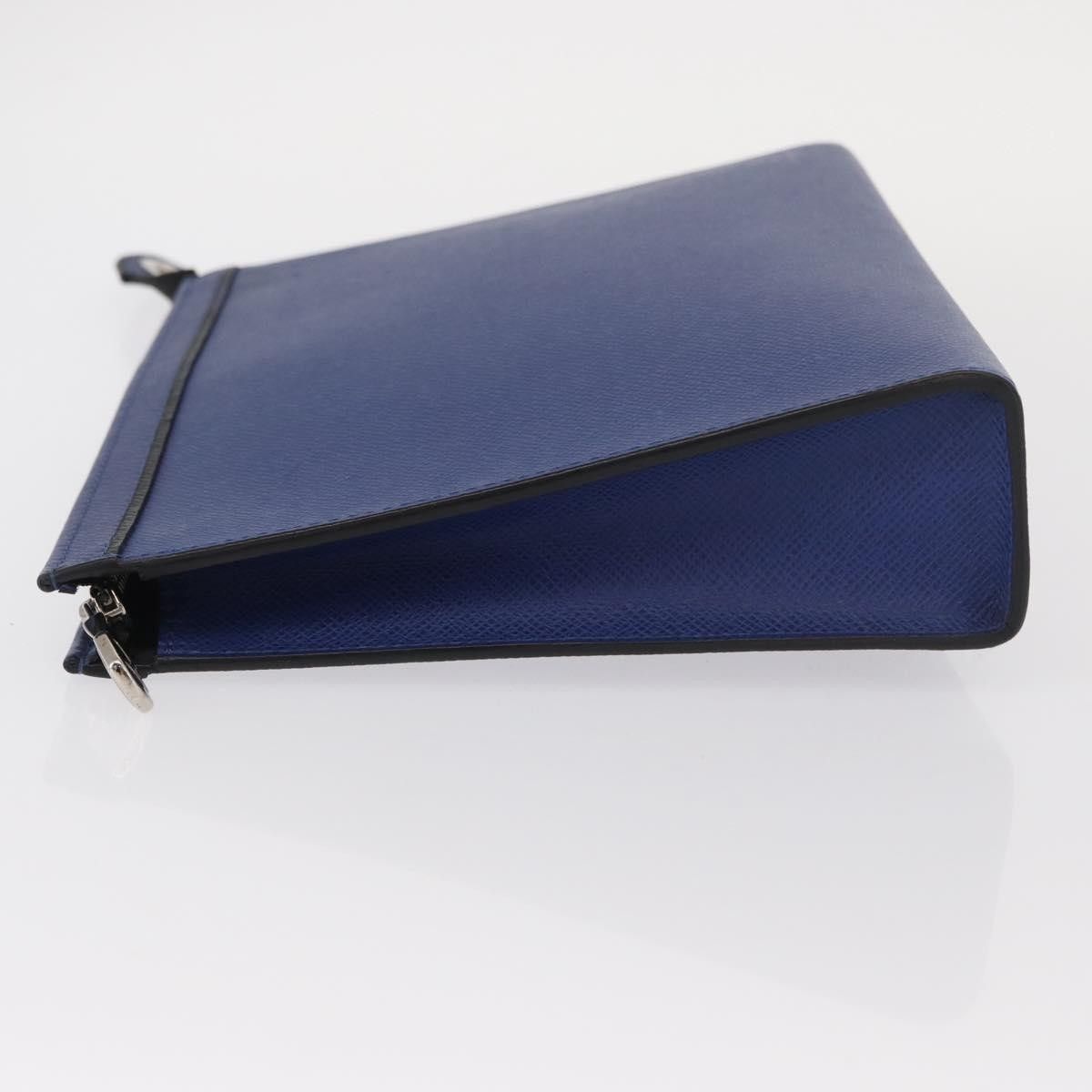 Louis Vuitton Louis Vuitton Pochette Voyage Taiga Leather Size ONE SIZE - 4 Thumbnail