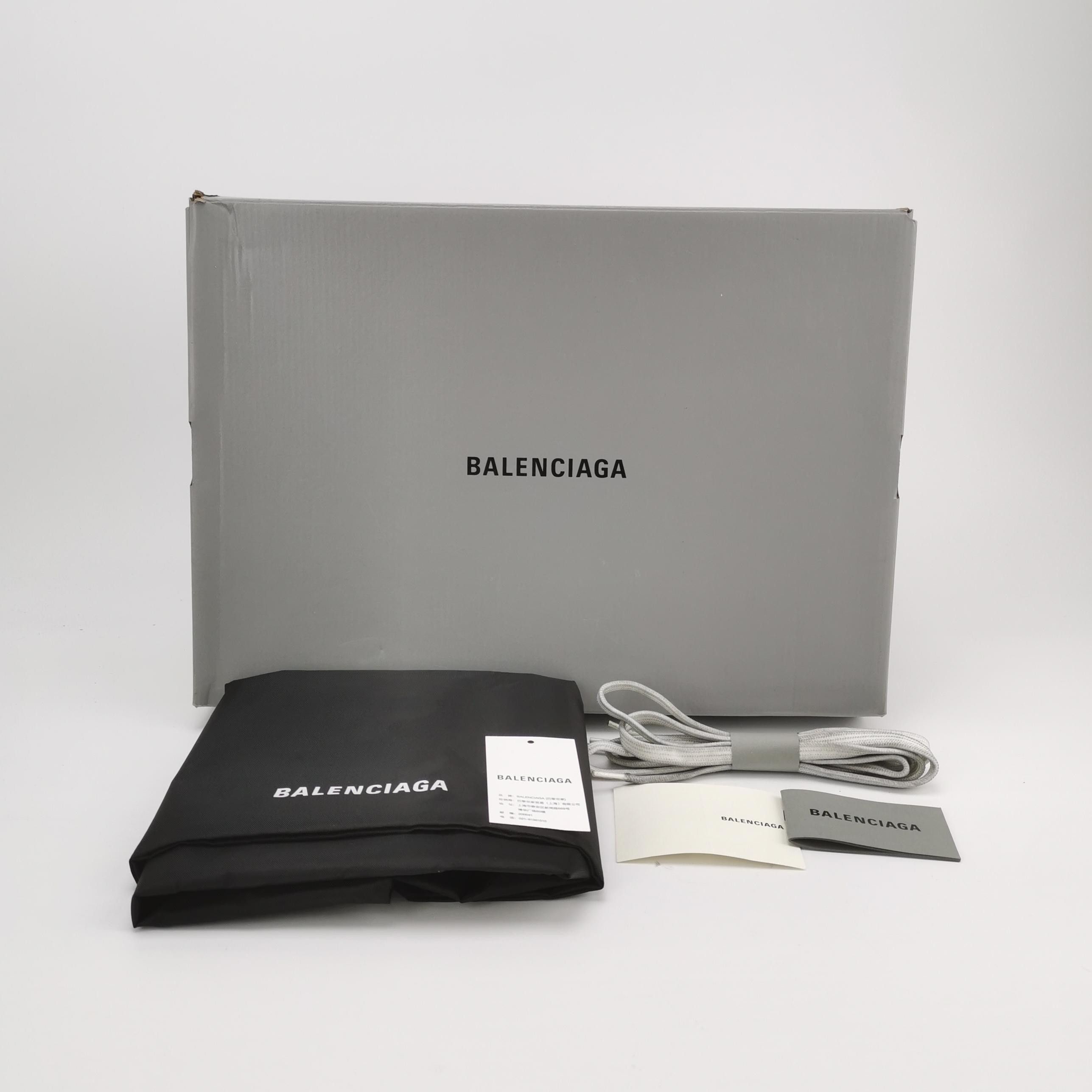 Balenciaga Balenciaga Paris Canvas Logo Casual Shoes Size 41 Size US 8 / EU 41 - 11 Thumbnail