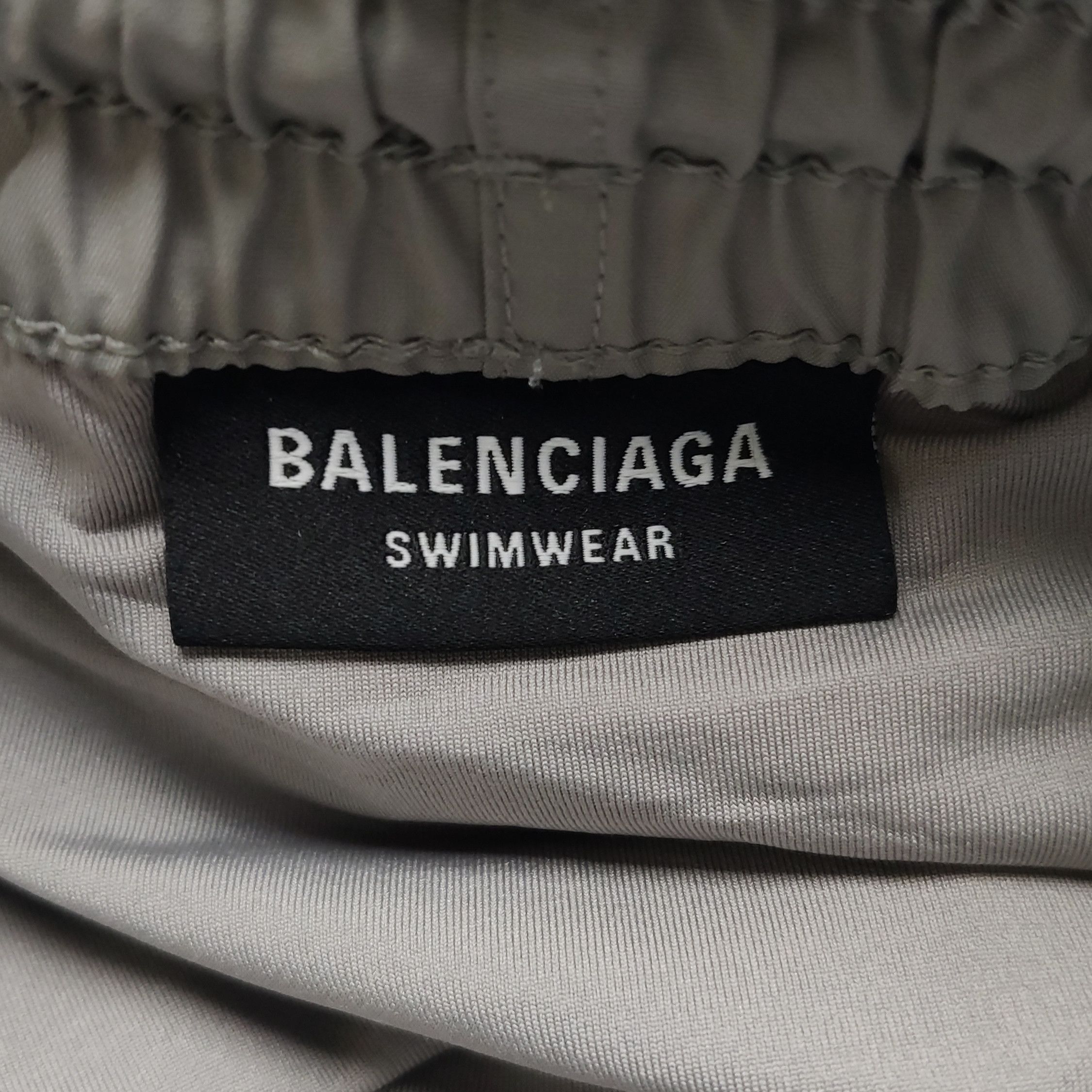 Balenciaga Balenciaga XS Solid Letter Logo Shorts Size US 28 / EU 44 - 10 Thumbnail