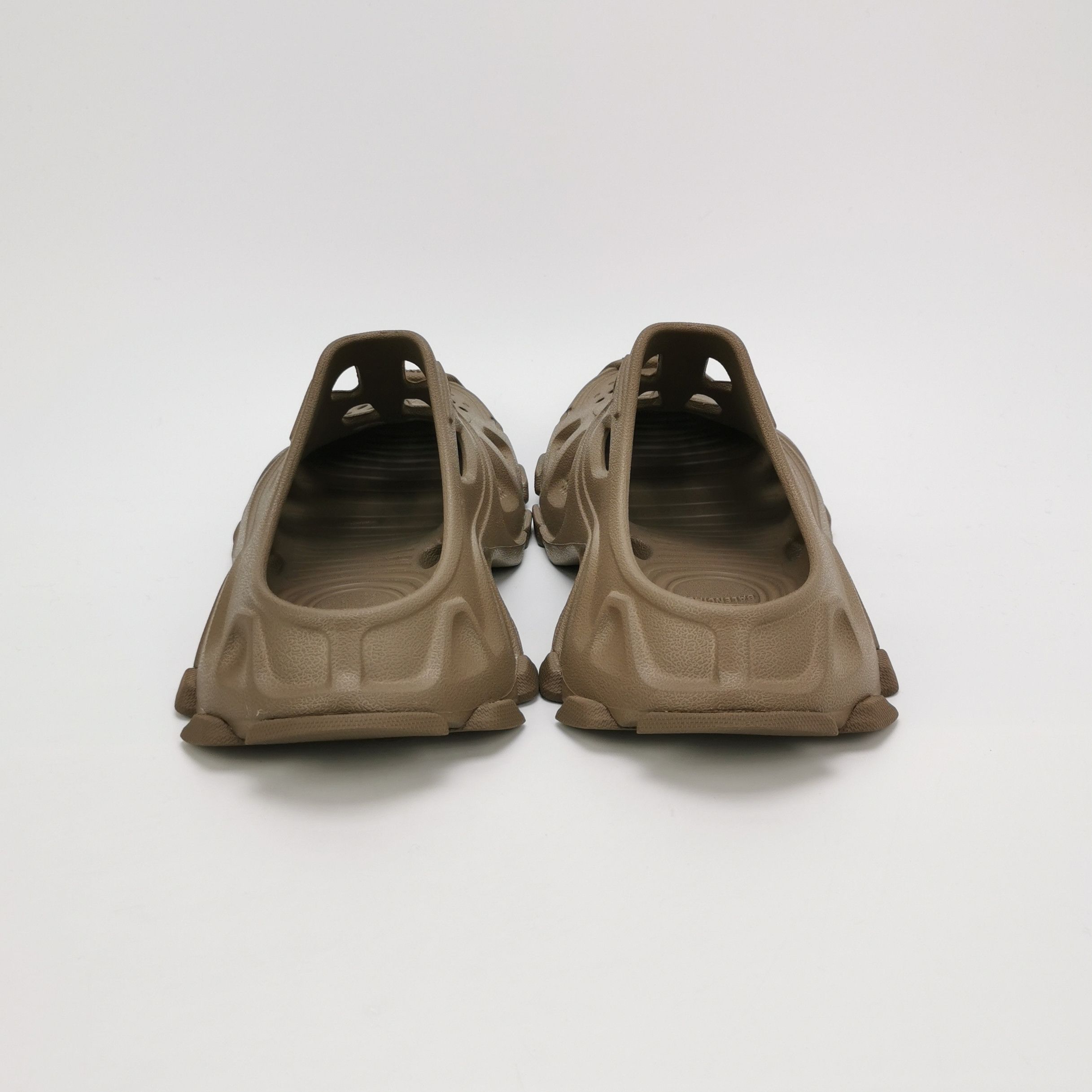 Balenciaga Balenciaga Cutout Logo Slide Sandals 44 Size US 11 / EU 44 - 7 Thumbnail