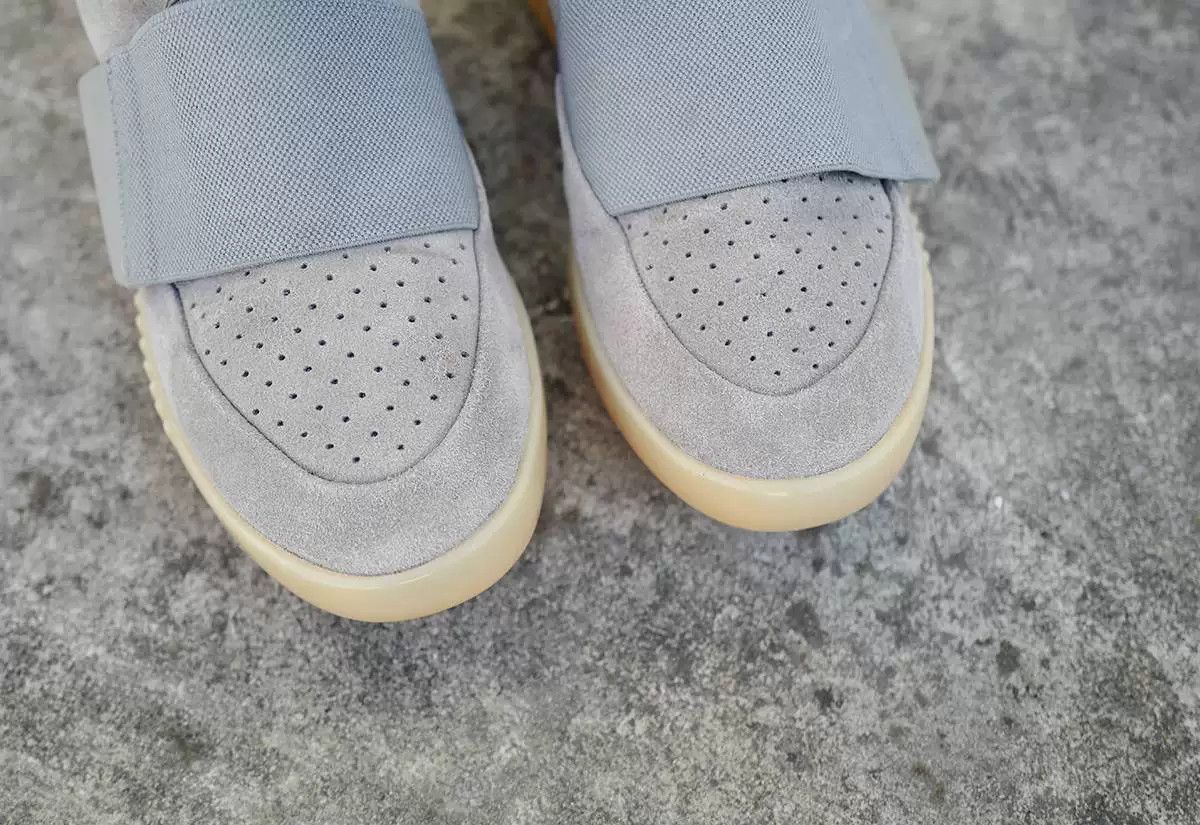 Yeezy yeezy 750 boost high-top sneakers Size US 11 / EU 44 - 4 Thumbnail