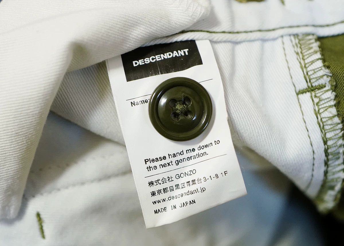 Descendant descendant m65 satin shorts in olive green Size US 31 - 7 Thumbnail