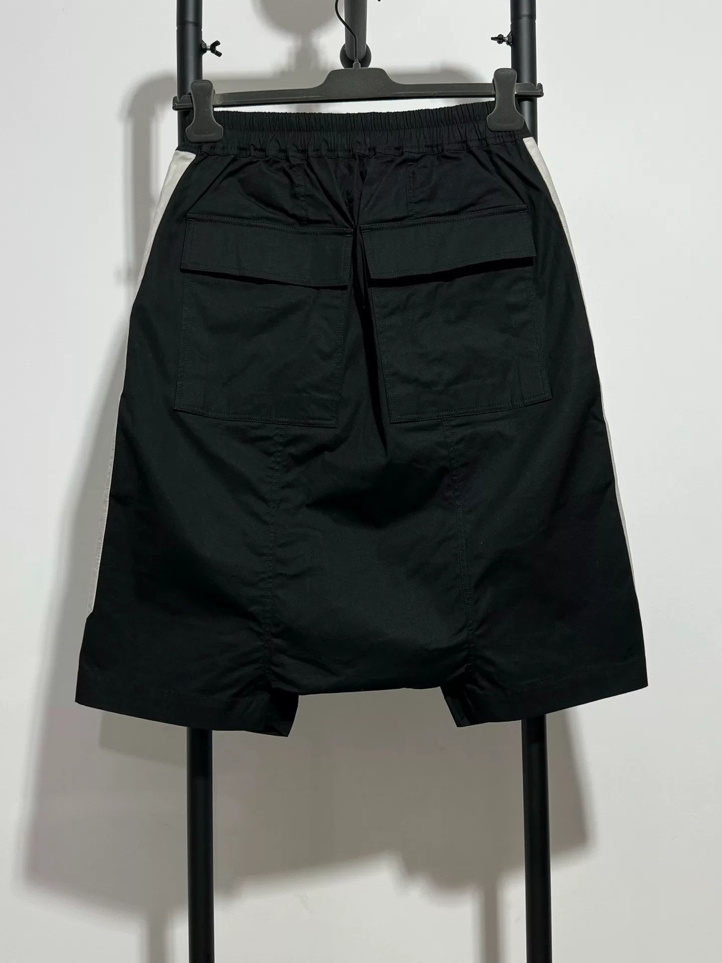 Rick Owens rick owens ro black shorts for men Size US 38 / EU 54 - 2 Thumbnail