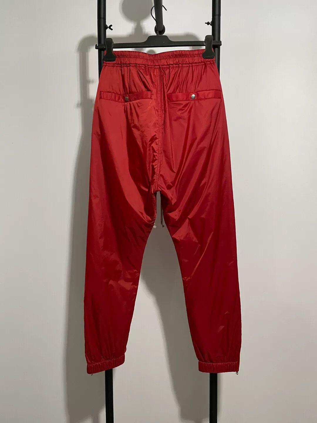 Rick Owens rick owens red slim-fit jogger pants Size US 34 / EU 50 - 2 Thumbnail