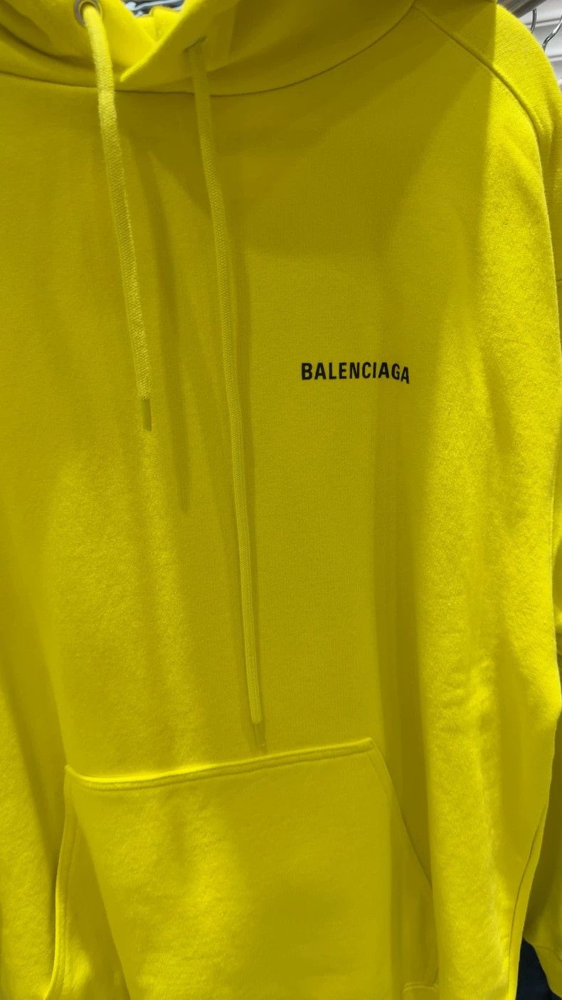 Balenciaga Balenciaga Yellow Logo Hoodie Size US S / EU 44-46 / 1 - 2 Thumbnail