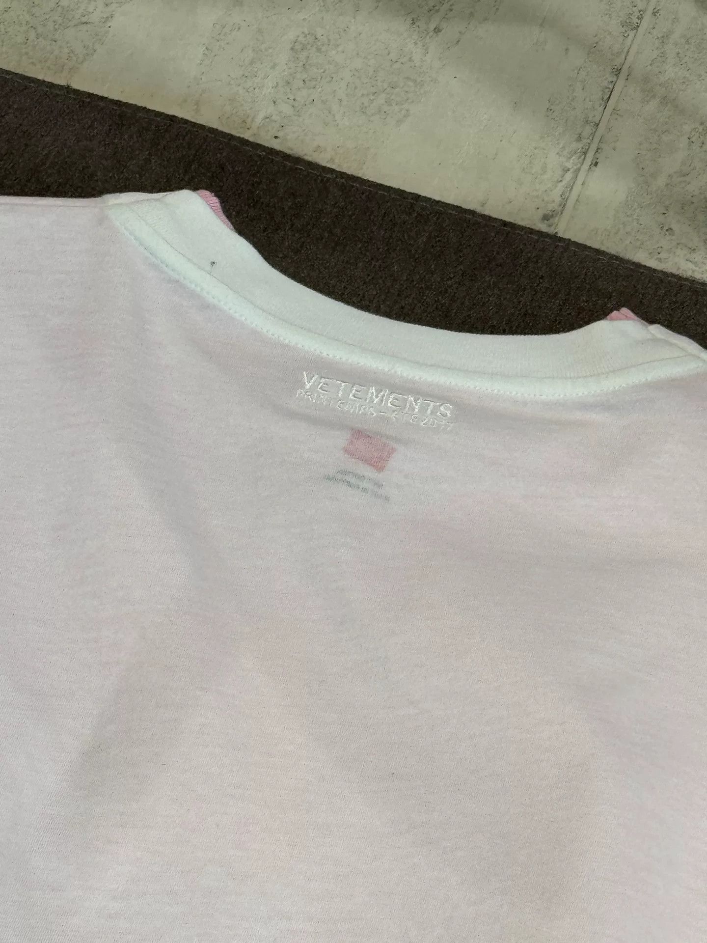 Vetements VETEMENTS Double Layer Oversized T-Shirt Size US S / EU 44-46 / 1 - 5 Thumbnail