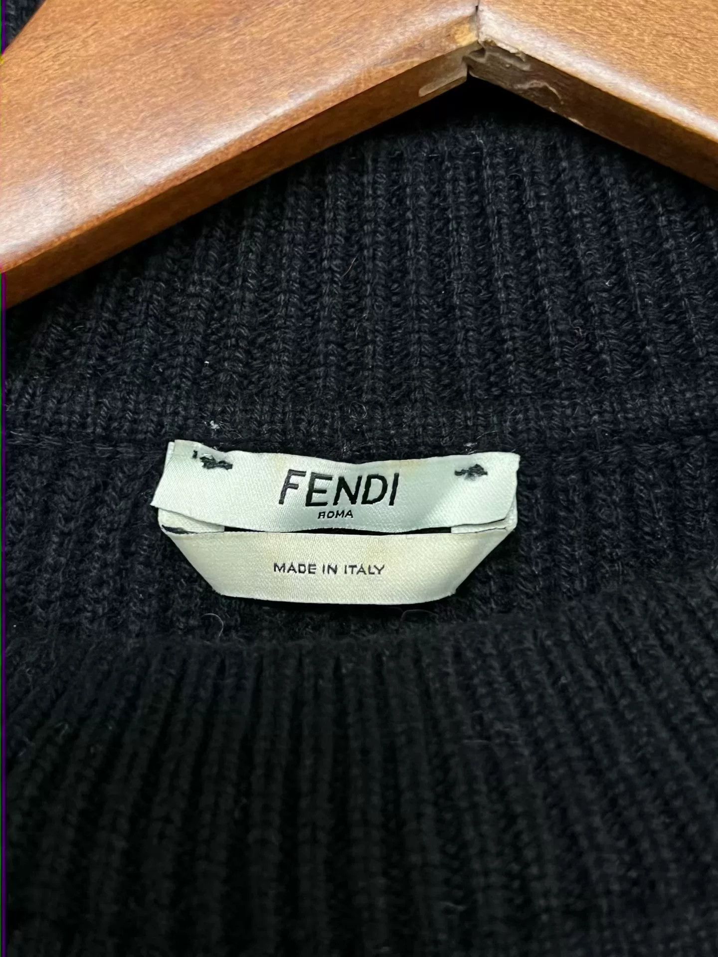 Fendi FENDI Fur Ball Cashmere Knit Sweater Size US M / EU 48-50 / 2 - 4 Thumbnail