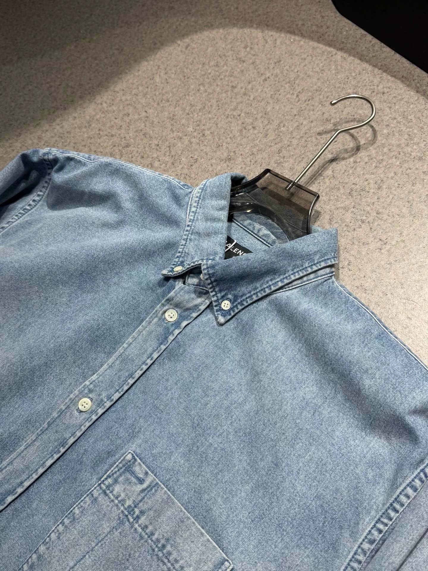 Balenciaga Balenciaga Washed Blue Denim Jacket Size US S / EU 44-46 / 1 - 3 Thumbnail