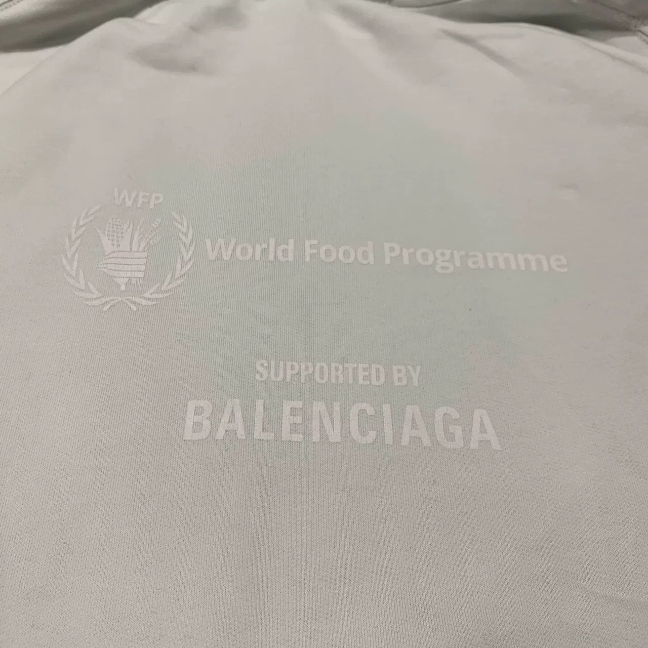 Balenciaga Balenciaga FW23 White Hoodie Sweatshirt Size US M / EU 48-50 / 2 - 4 Thumbnail