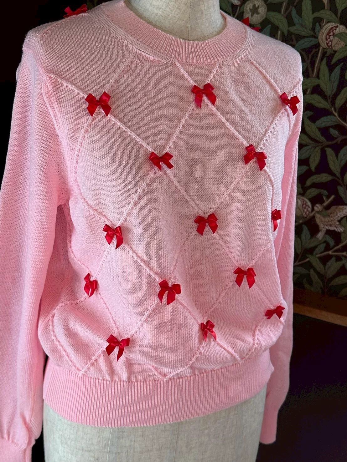 Comme des Garcons COMME des GARÇONS Pink Bow Knit Sweater Size US XS / EU 42 / 0 - 4 Thumbnail