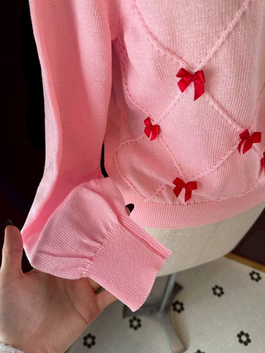 Comme des Garcons COMME des GARÇONS Pink Bow Knit Sweater Size US XS / EU 42 / 0 - 5 Thumbnail