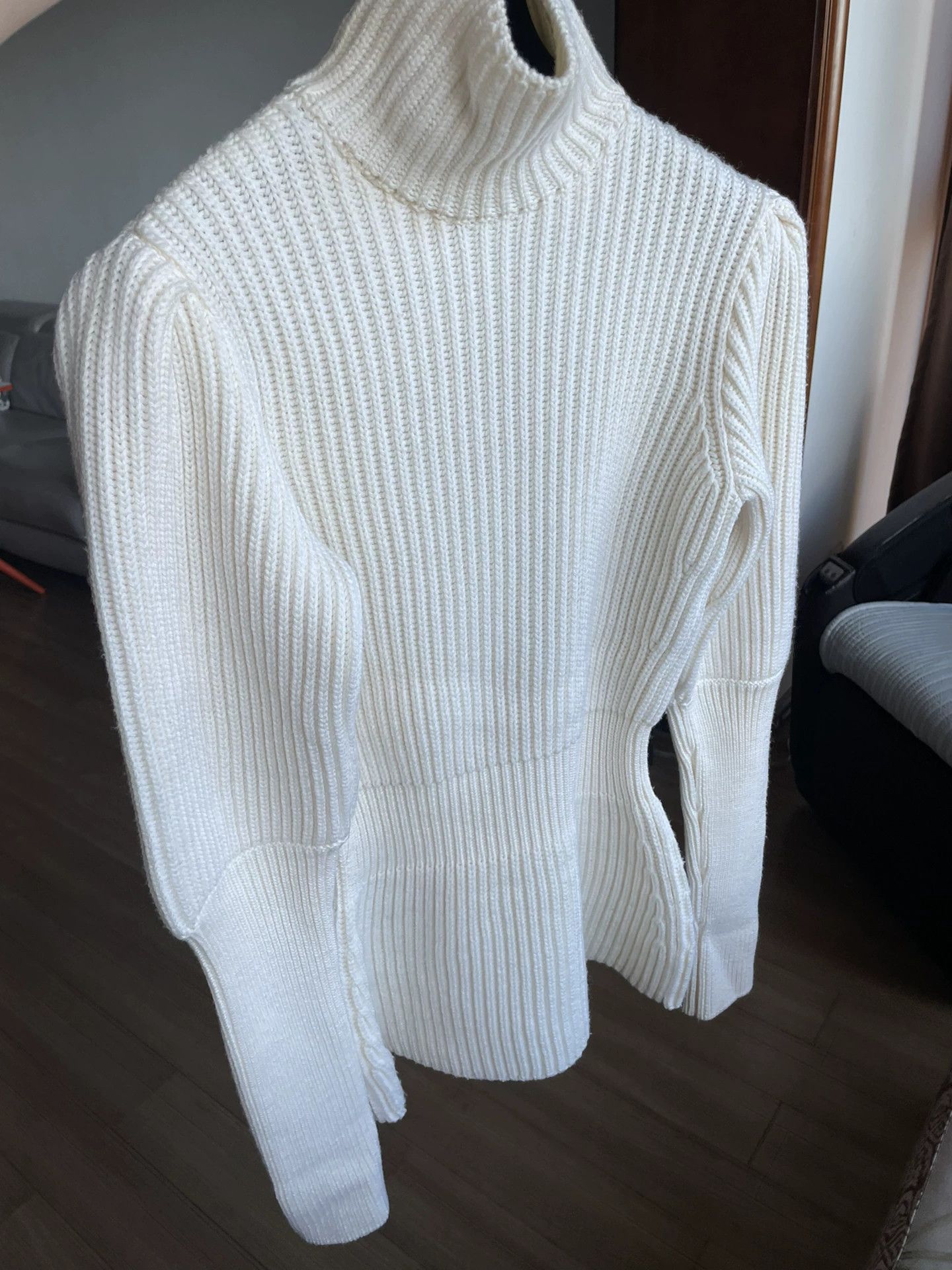 Dior white ribbed turtleneck puff sleeve sweater Size US S / EU 44-46 / 1 - 2 Thumbnail
