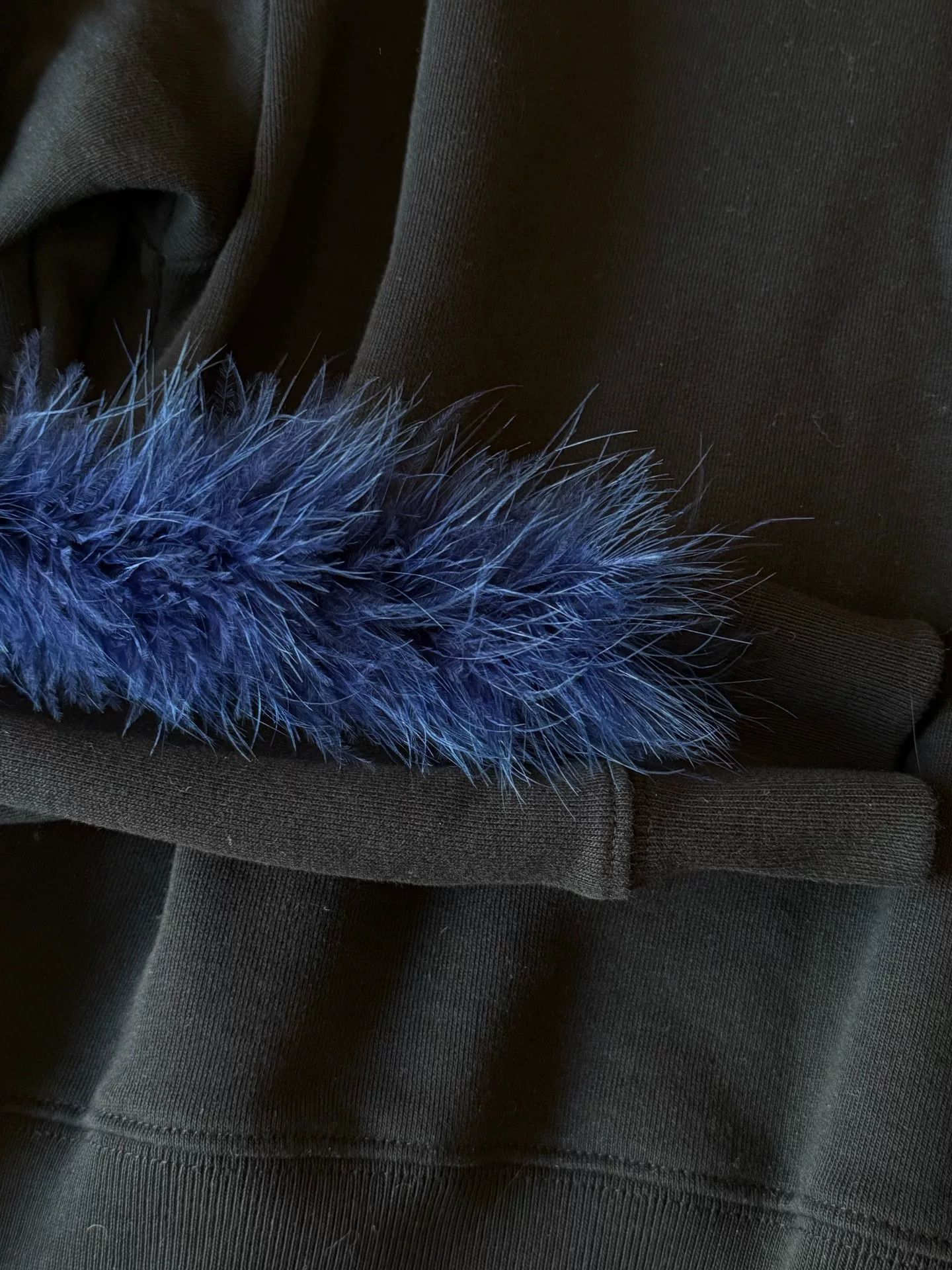 Dries Van Noten dries van noten black sweatshirt with fur trim Size US M / EU 48-50 / 2 - 3 Thumbnail