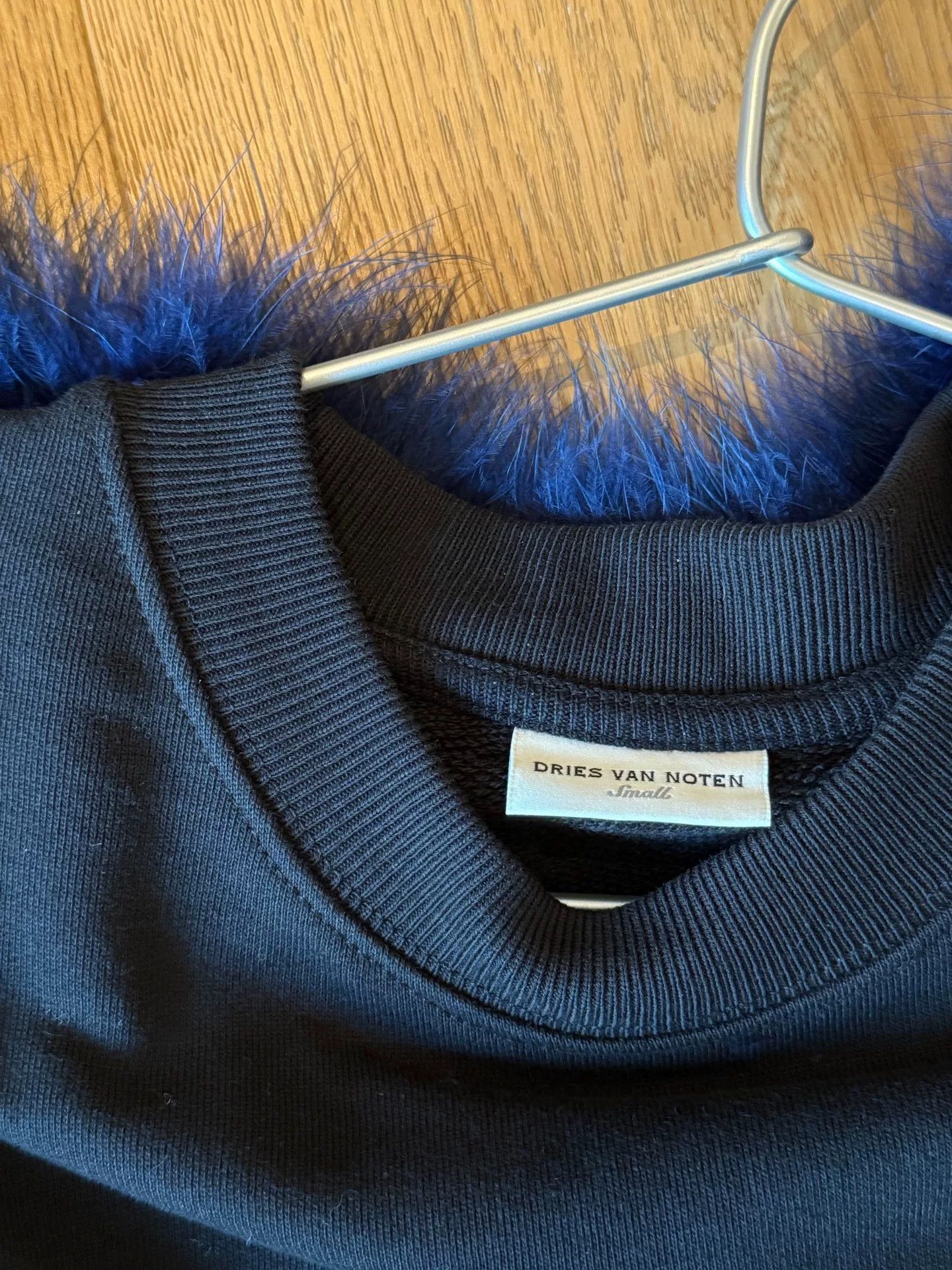 Dries Van Noten dries van noten black sweatshirt with fur trim Size US M / EU 48-50 / 2 - 4 Thumbnail