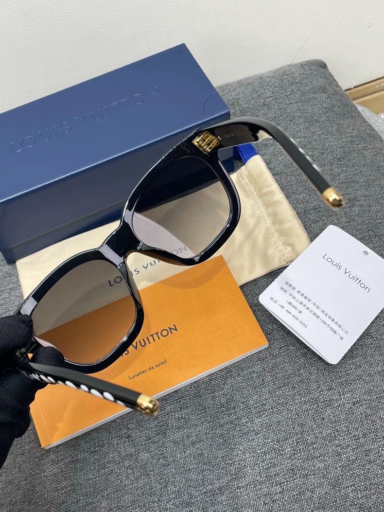 Louis Vuitton LV Kusama Collaboration Sunglasses Size ONE SIZE - 5 Thumbnail