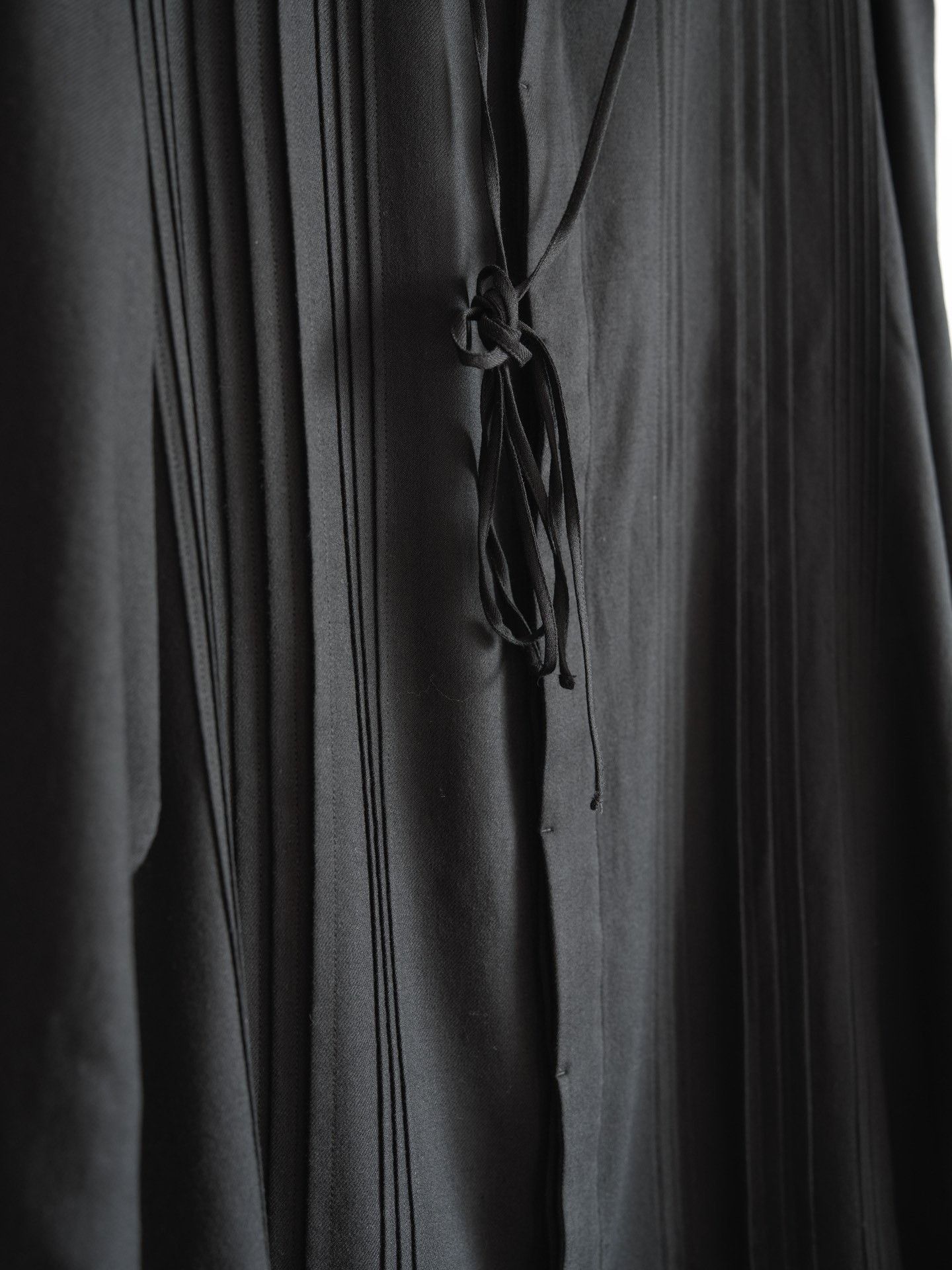 Yohji Yamamoto pleated wool long shirt by yohji yamamoto Size M / US 6-8 / IT 42-44 - 5 Thumbnail