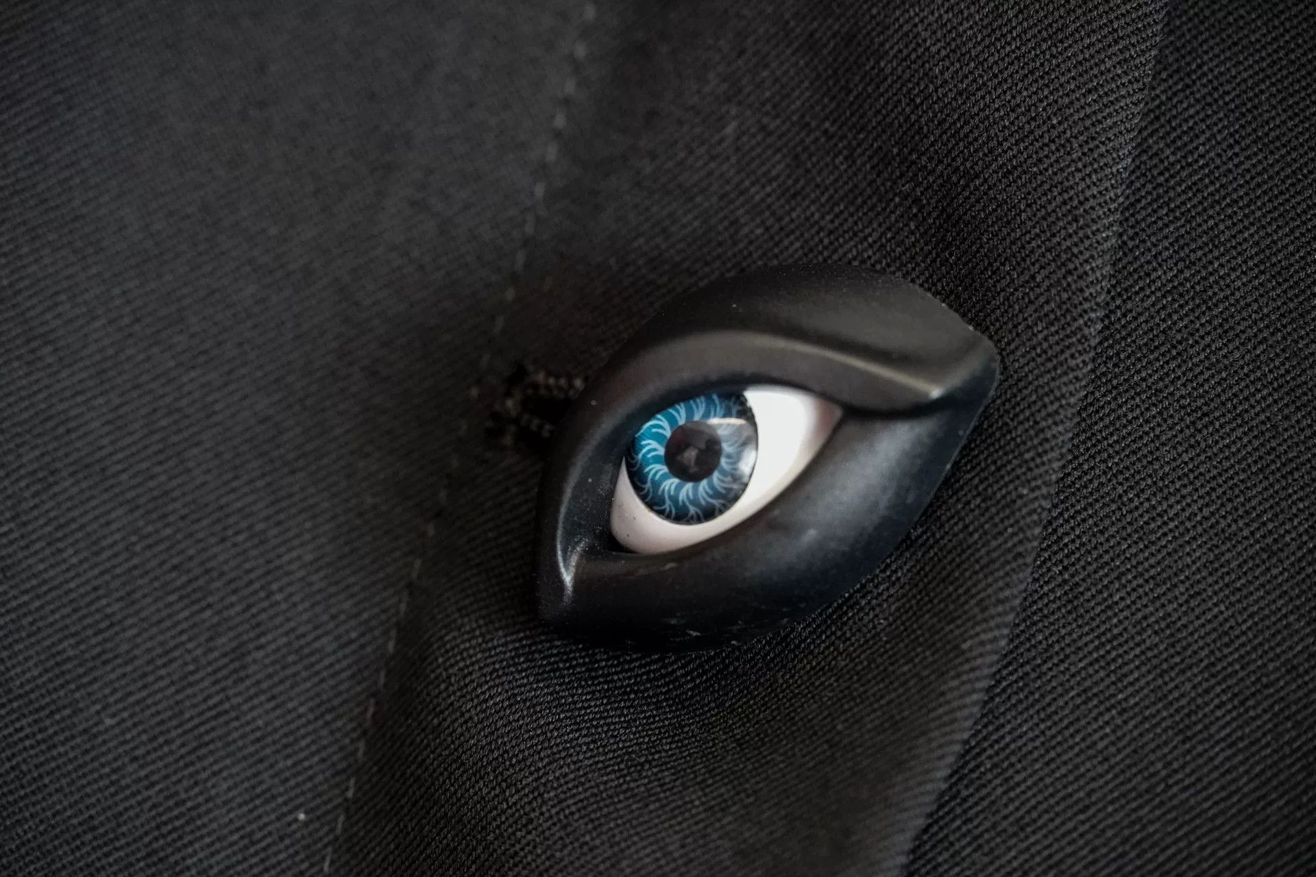 yohji yamamoto eye button jacket