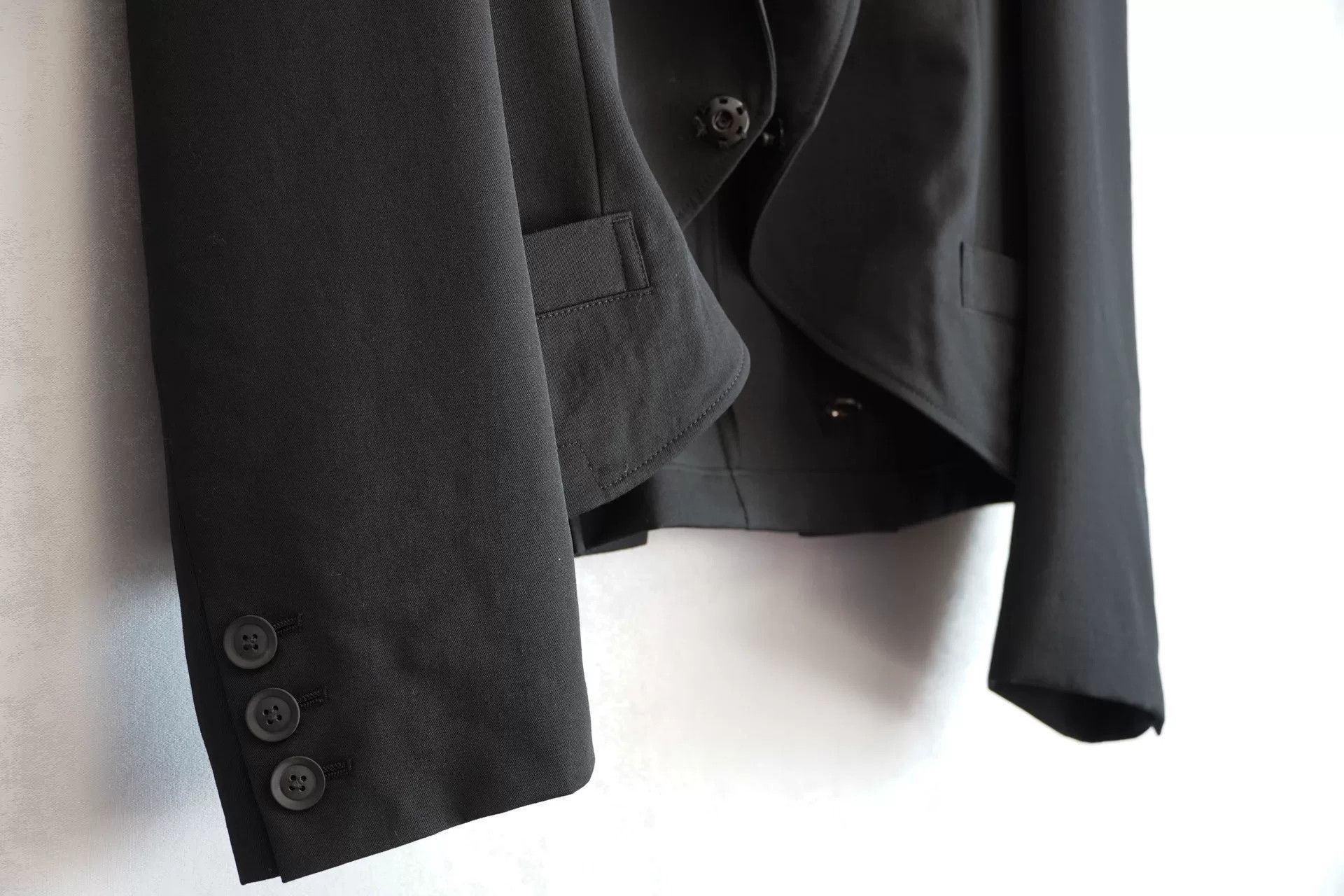 yohji yamamoto eye button jacket