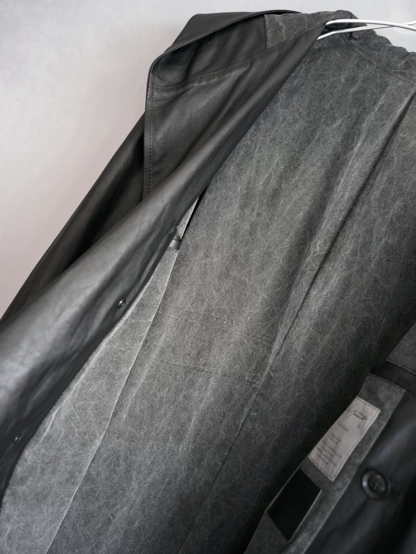 Isamu Katayama Backlash black hooded coat by yohji yamamoto Size US M / EU 48-50 / 2 - 4 Thumbnail