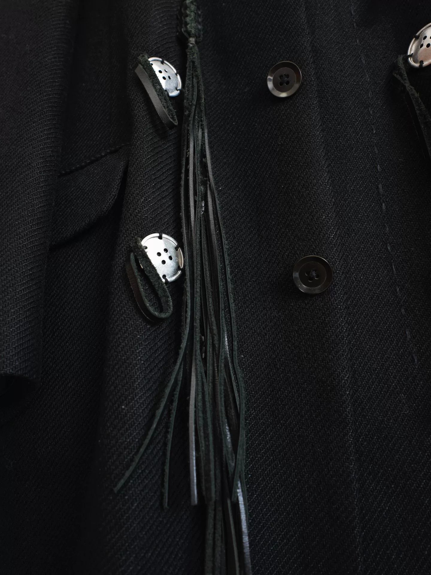 Yohji Yamamoto yohji yamamoto black trench coat with silver buttons Size US M / EU 48-50 / 2 - 4 Thumbnail