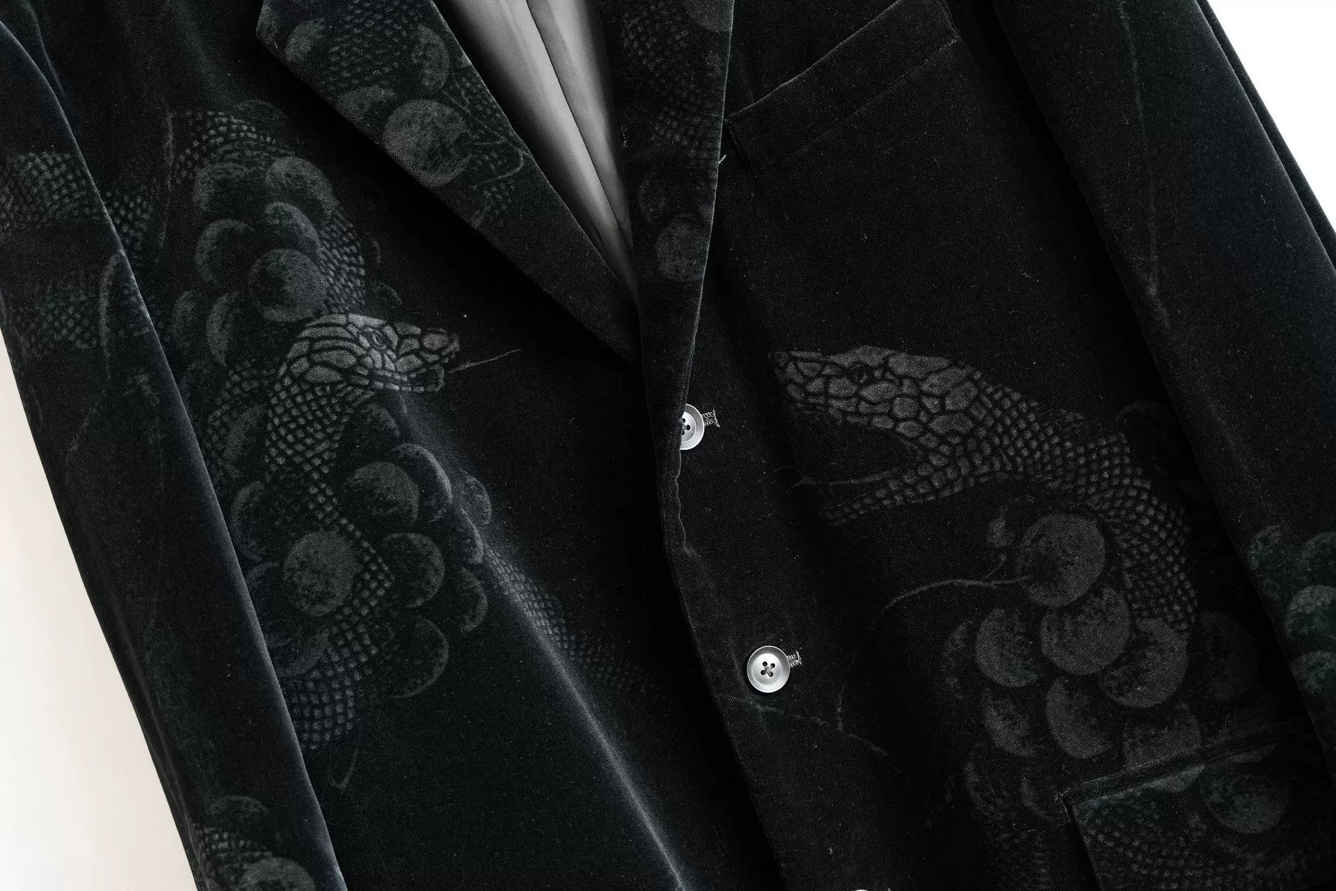Yohji Yamamoto yohji yamamoto velvet jacket with grapes design Size US M / EU 48-50 / 2 - 4 Thumbnail