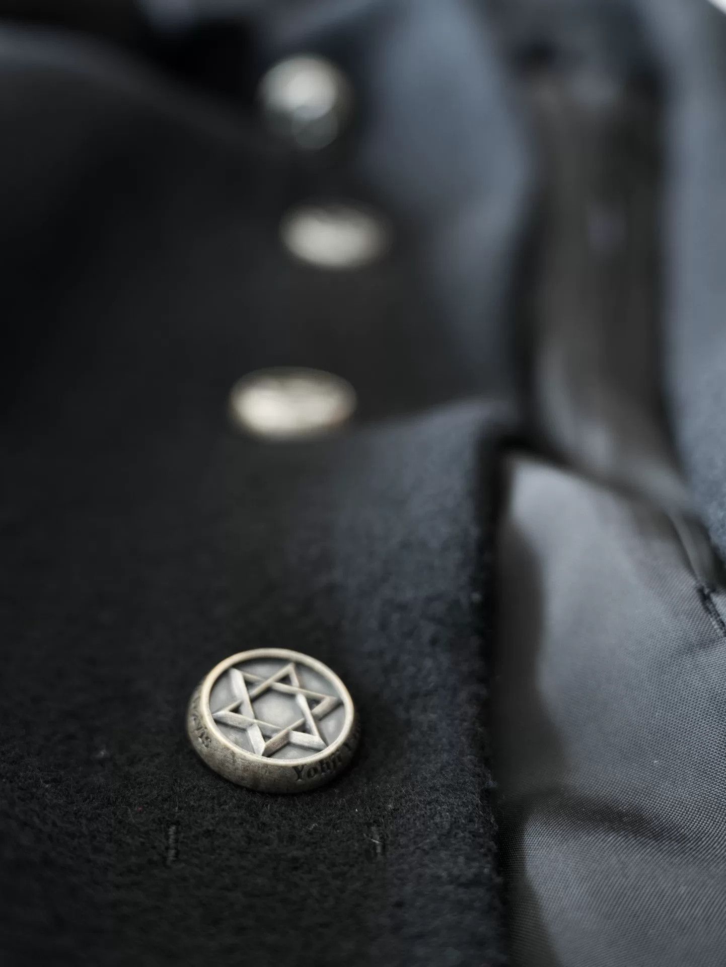 Yohji Yamamoto yohji yamamoto black jacket with silver buttons Size US M / EU 48-50 / 2 - 7 Thumbnail
