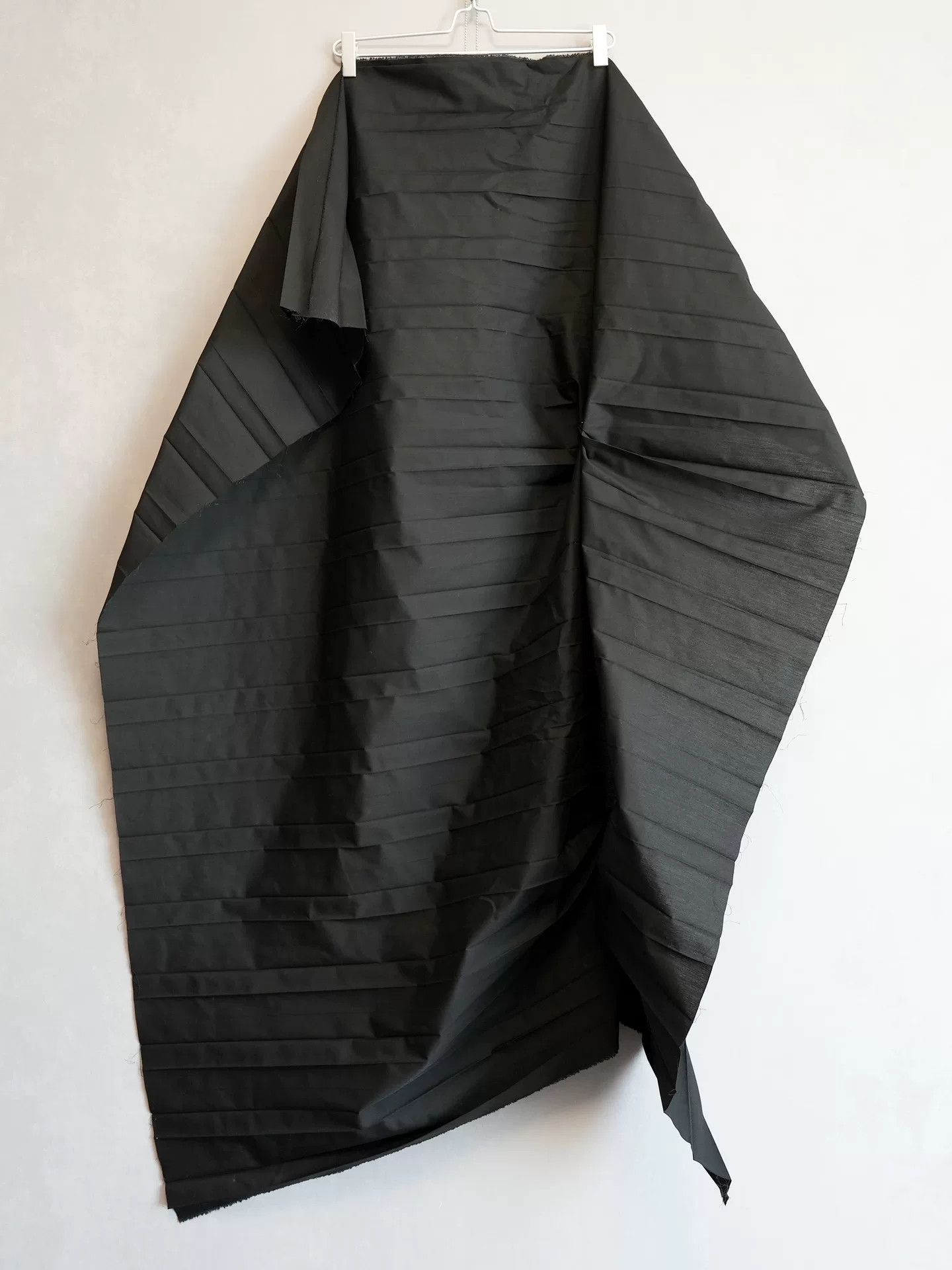 Yohji Yamamoto pleated embroidered jacket by yohji yamamoto Size M / US 6-8 / IT 42-44 - 3 Thumbnail