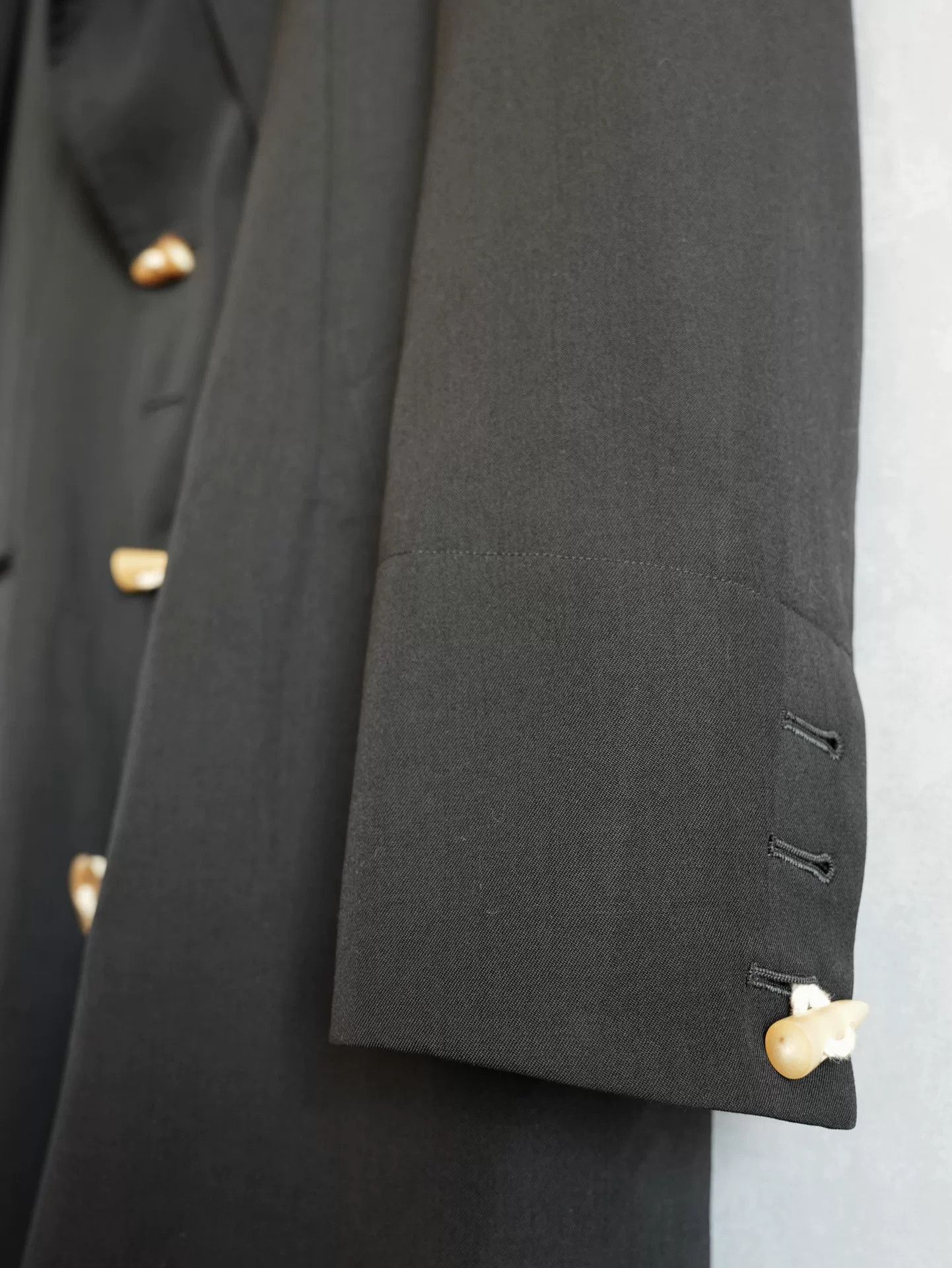 Yohji Yamamoto black double-breasted horn-button coat Size US M / EU 48-50 / 2 - 7 Thumbnail