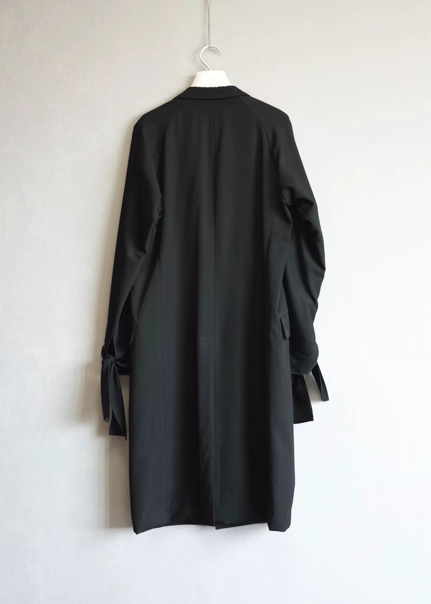 Yohji Yamamoto Yohji Yamamoto Black Coat with Tie Sleeves Size S / US 4 / IT 40 - 2 Thumbnail