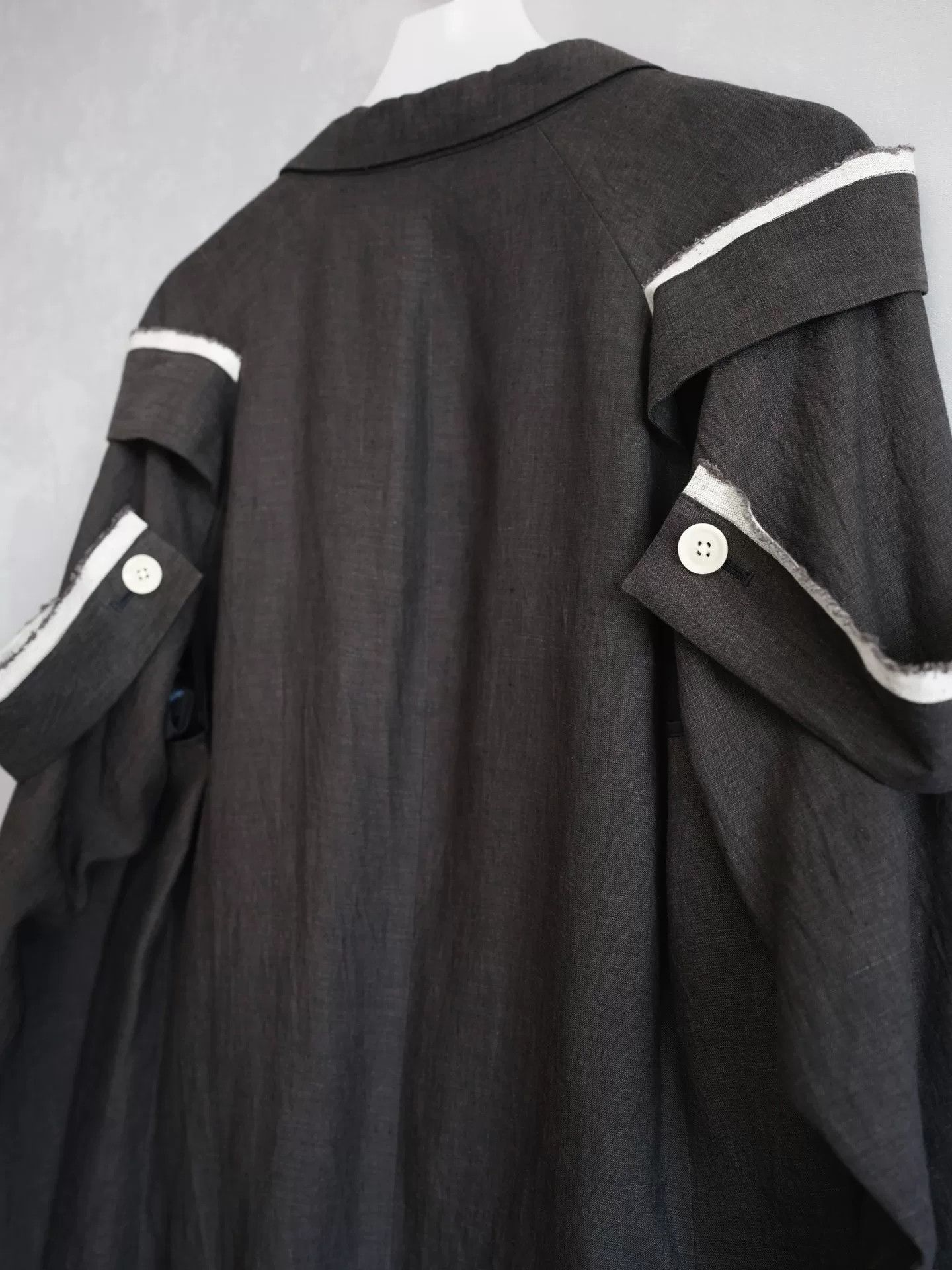 Yohji Yamamoto yohji yamamoto shoulder epaulet linen coat Size US S / EU 44-46 / 1 - 7 Thumbnail