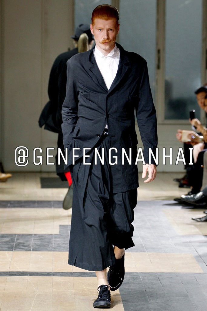 Yohji Yamamoto yohji yamamoto multi-panel trench coat Size US M / EU 48-50 / 2 - 3 Thumbnail