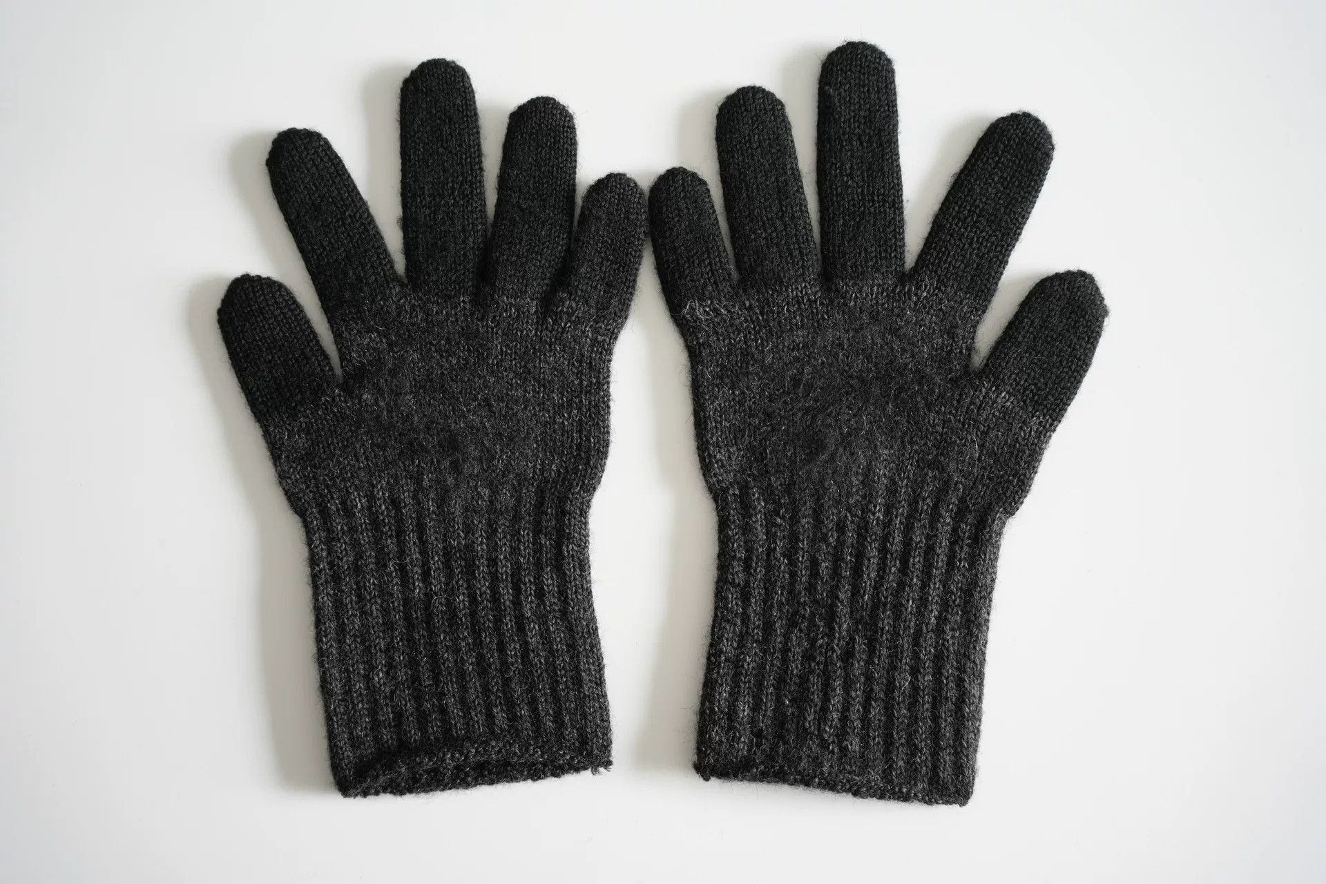 Yohji Yamamoto Yohji Yamamoto Black Gray Embroidered Gloves Size ONE SIZE - 3 Thumbnail