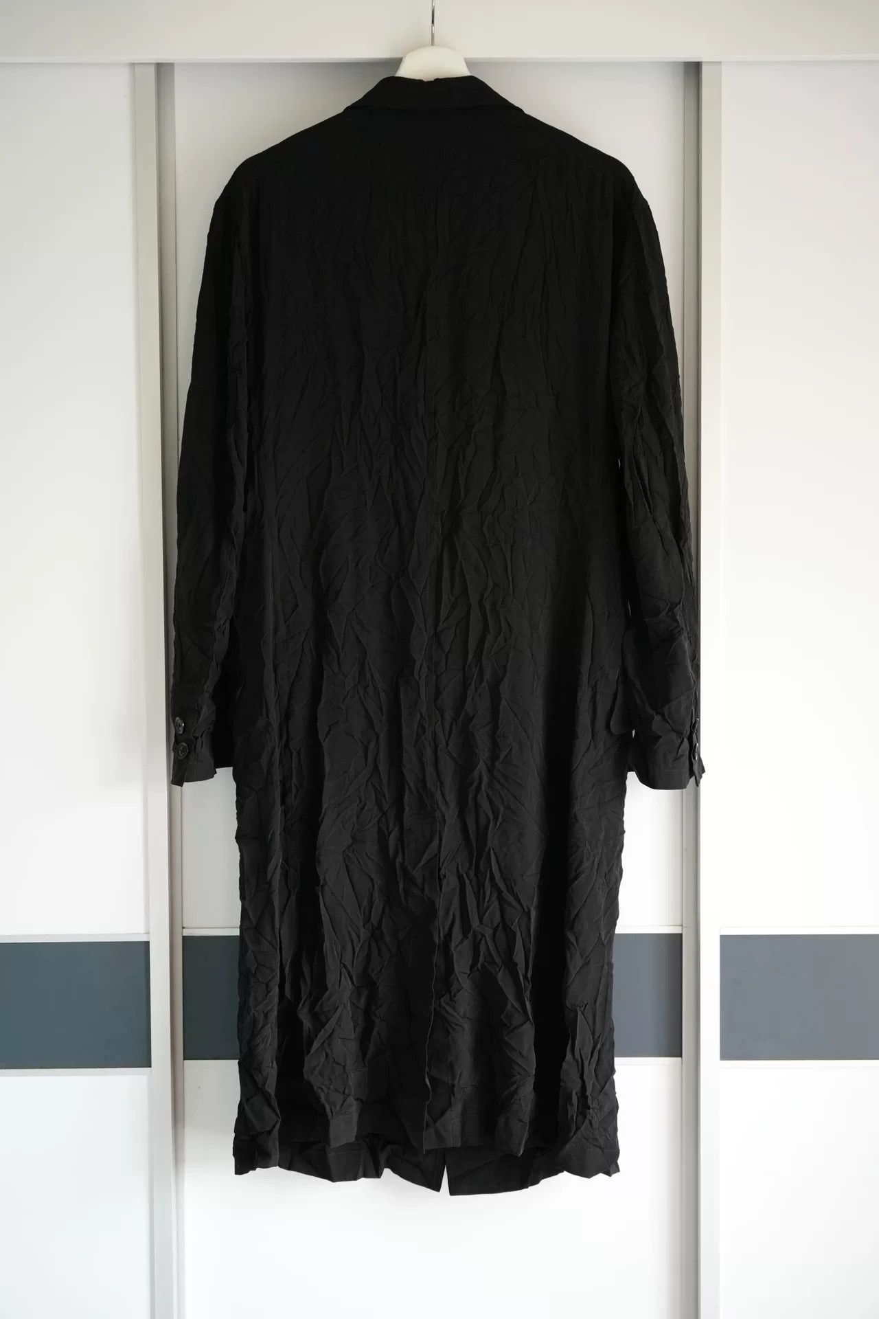 Yohji Yamamoto Yohji Yamamoto Black Wrinkled Overcoat Size US M / EU 48-50 / 2 - 2 Thumbnail